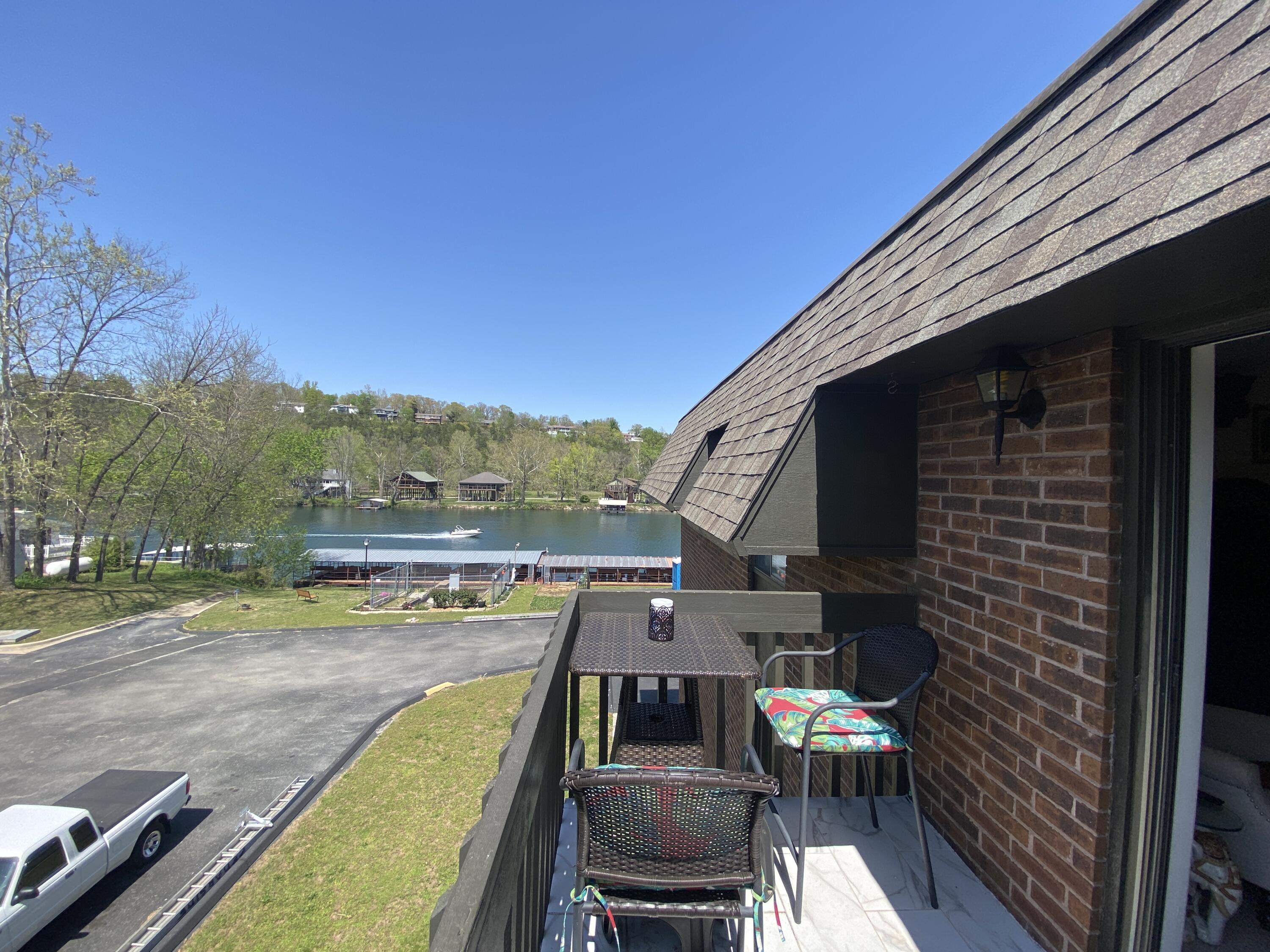 110 Wilshire Drive Property Photo 1