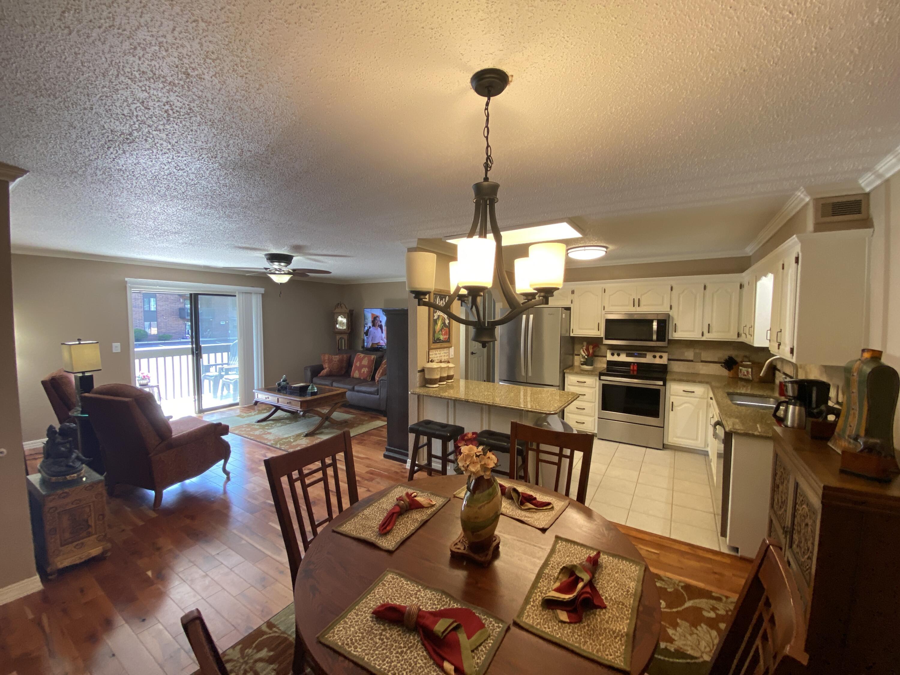 110 Wilshire Drive Property Photo 6