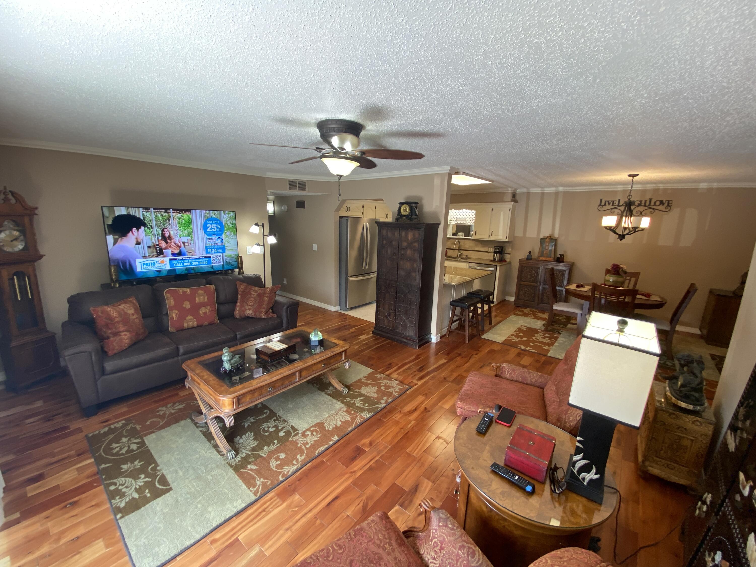 110 Wilshire Drive Property Photo 9