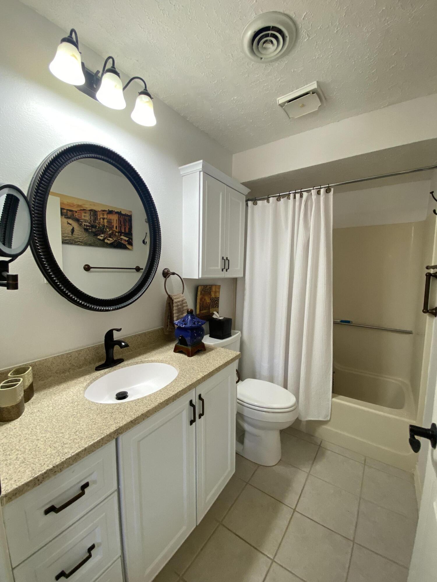 110 Wilshire Drive Property Photo 13