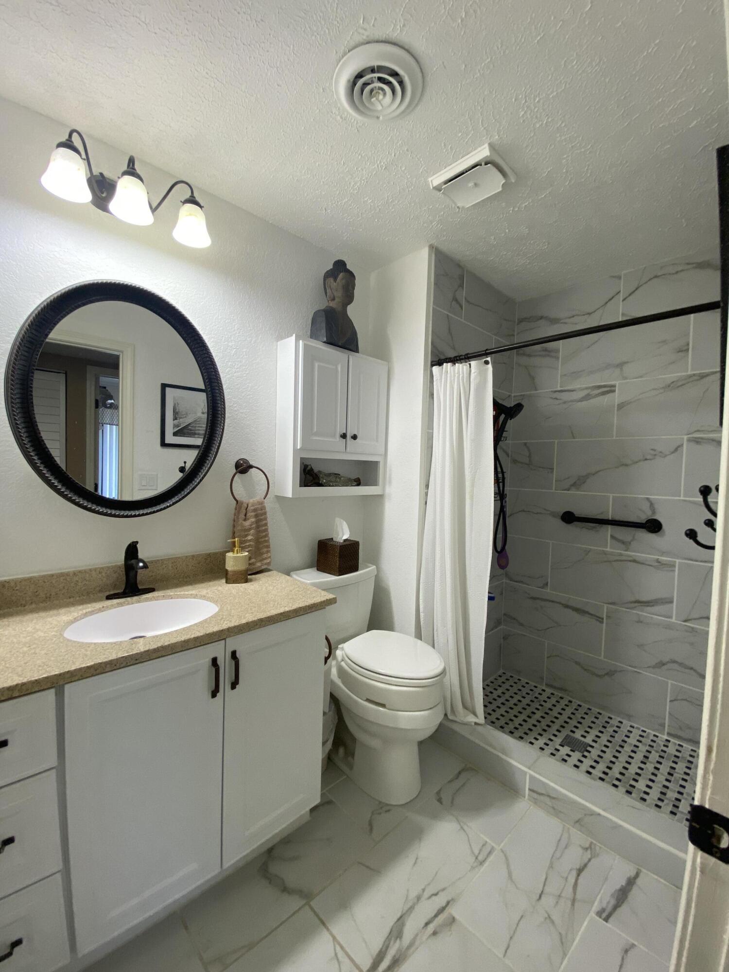 110 Wilshire Drive Property Photo 15