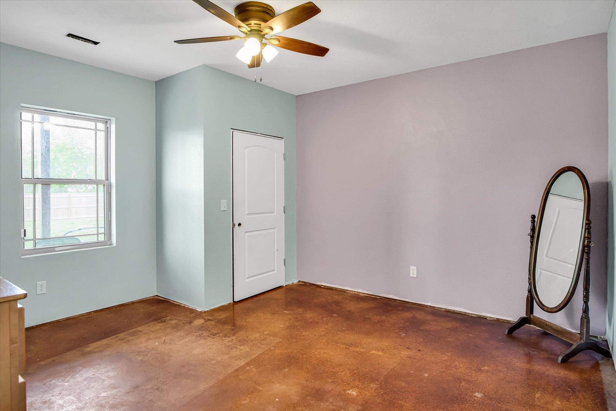 205 West Canterbury Lane Property Photo 31