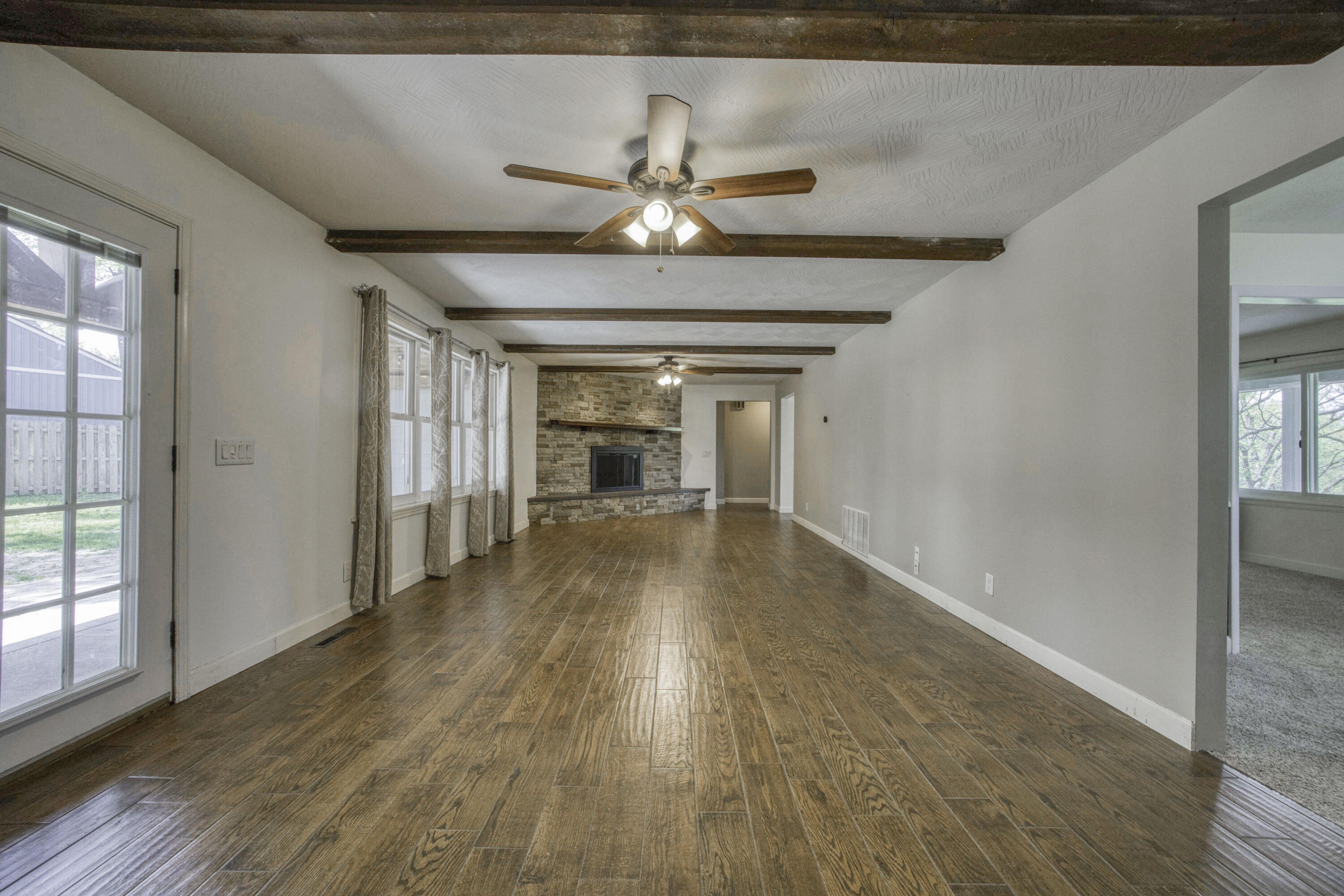 5610 South Farm Road 137 Property Photo 10