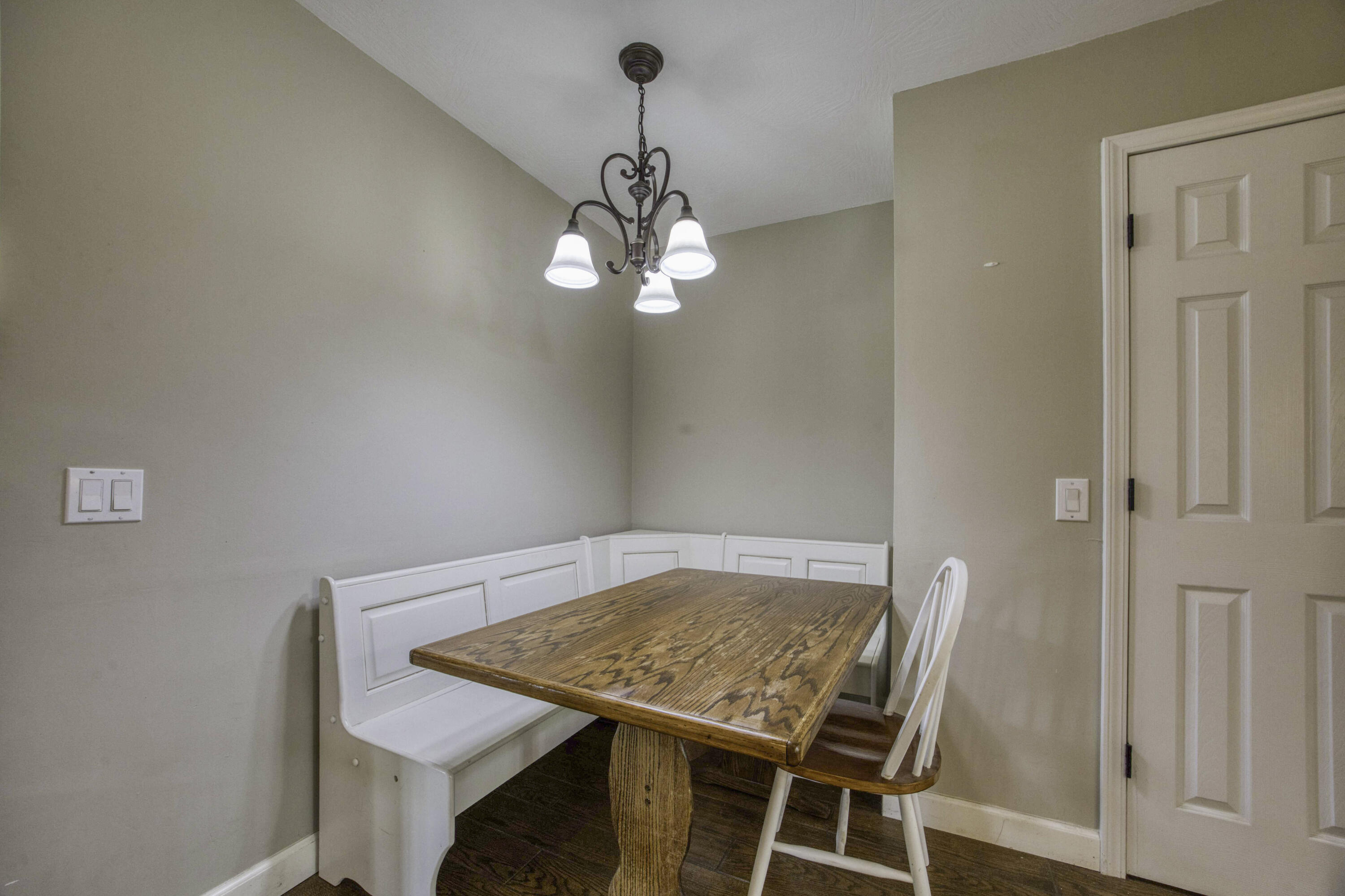 5610 South Farm Road 137 Property Photo 18