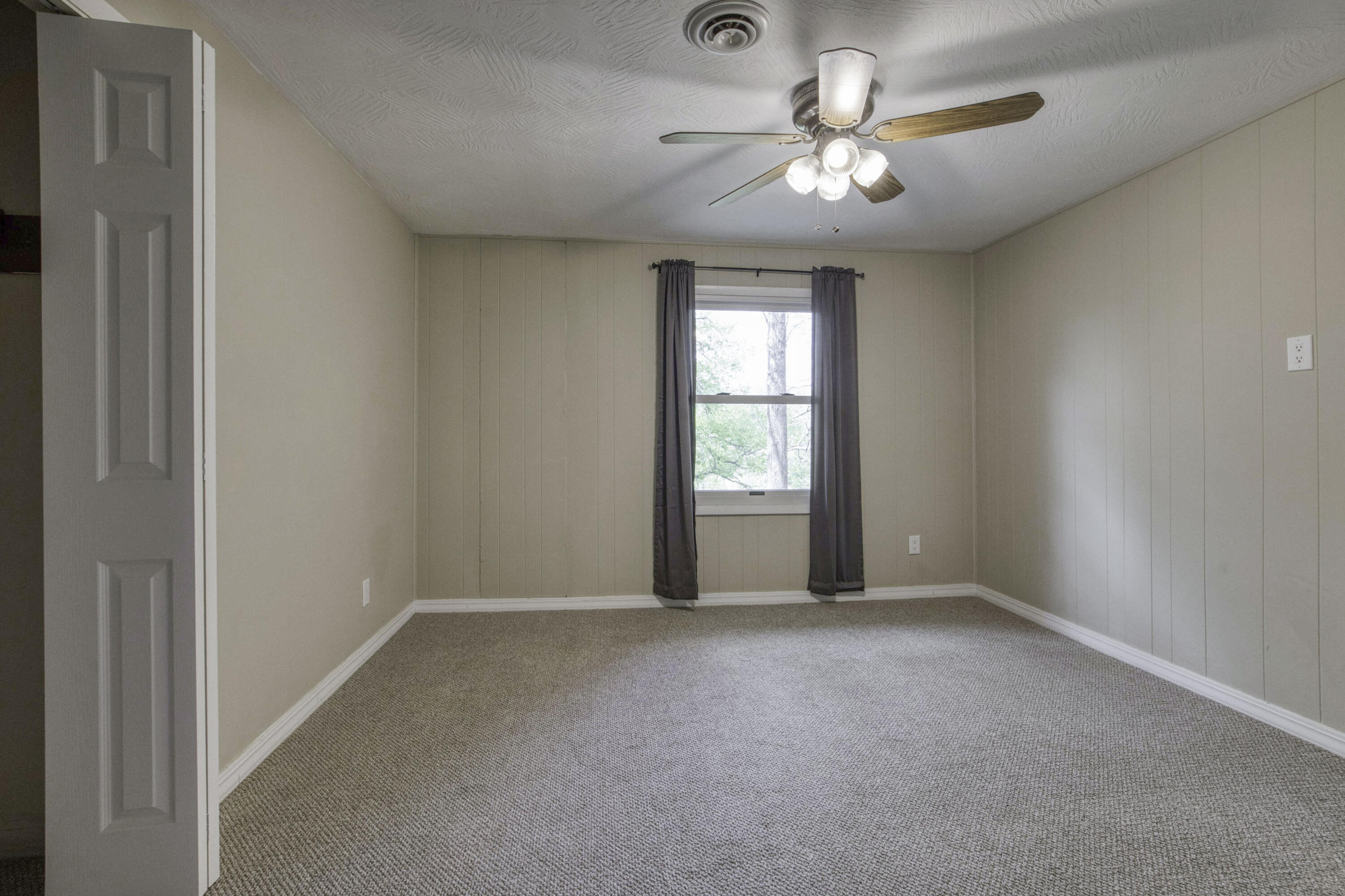 5610 South Farm Road 137 Property Photo 47