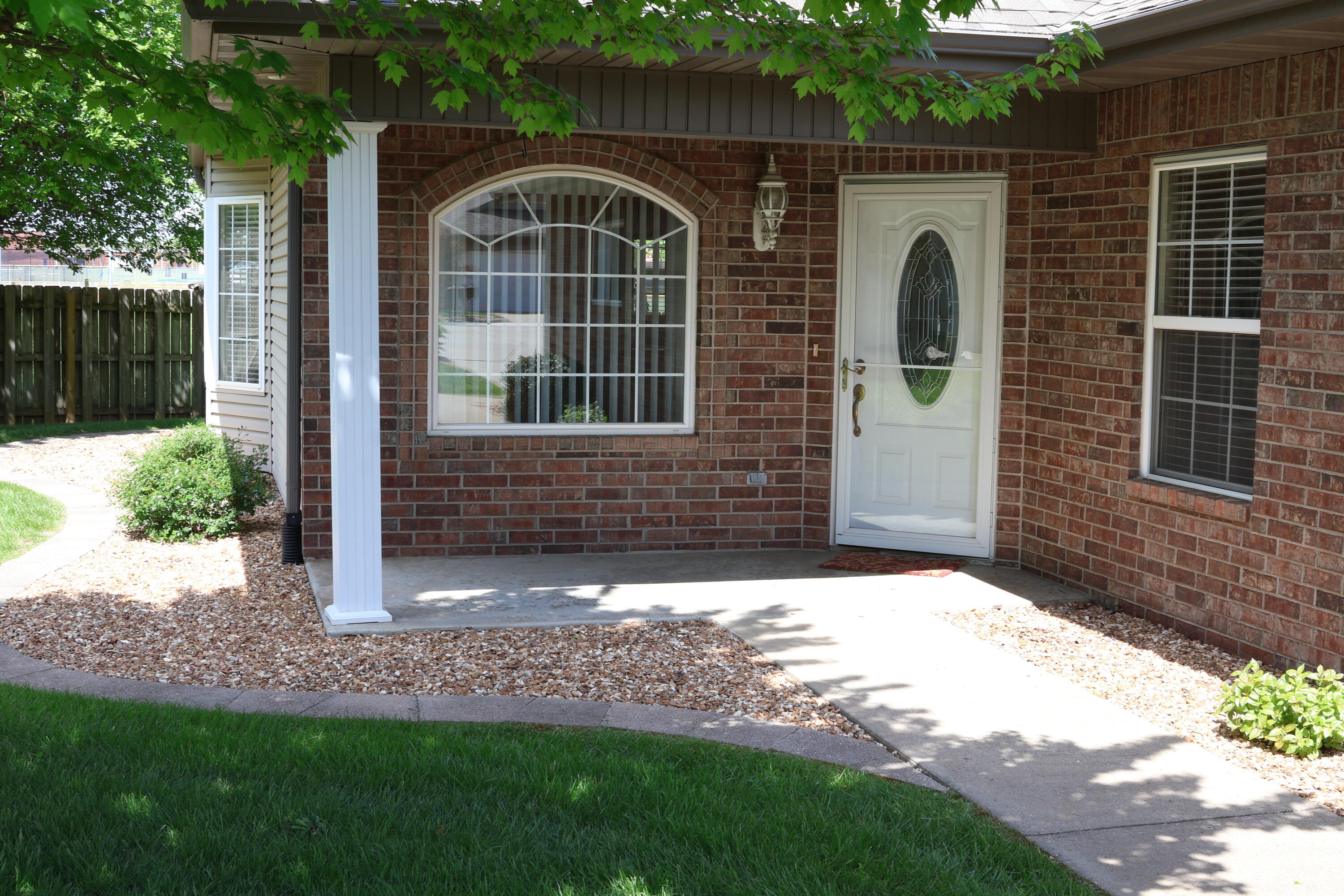 1125 Stonebriar Place Property Photo 5