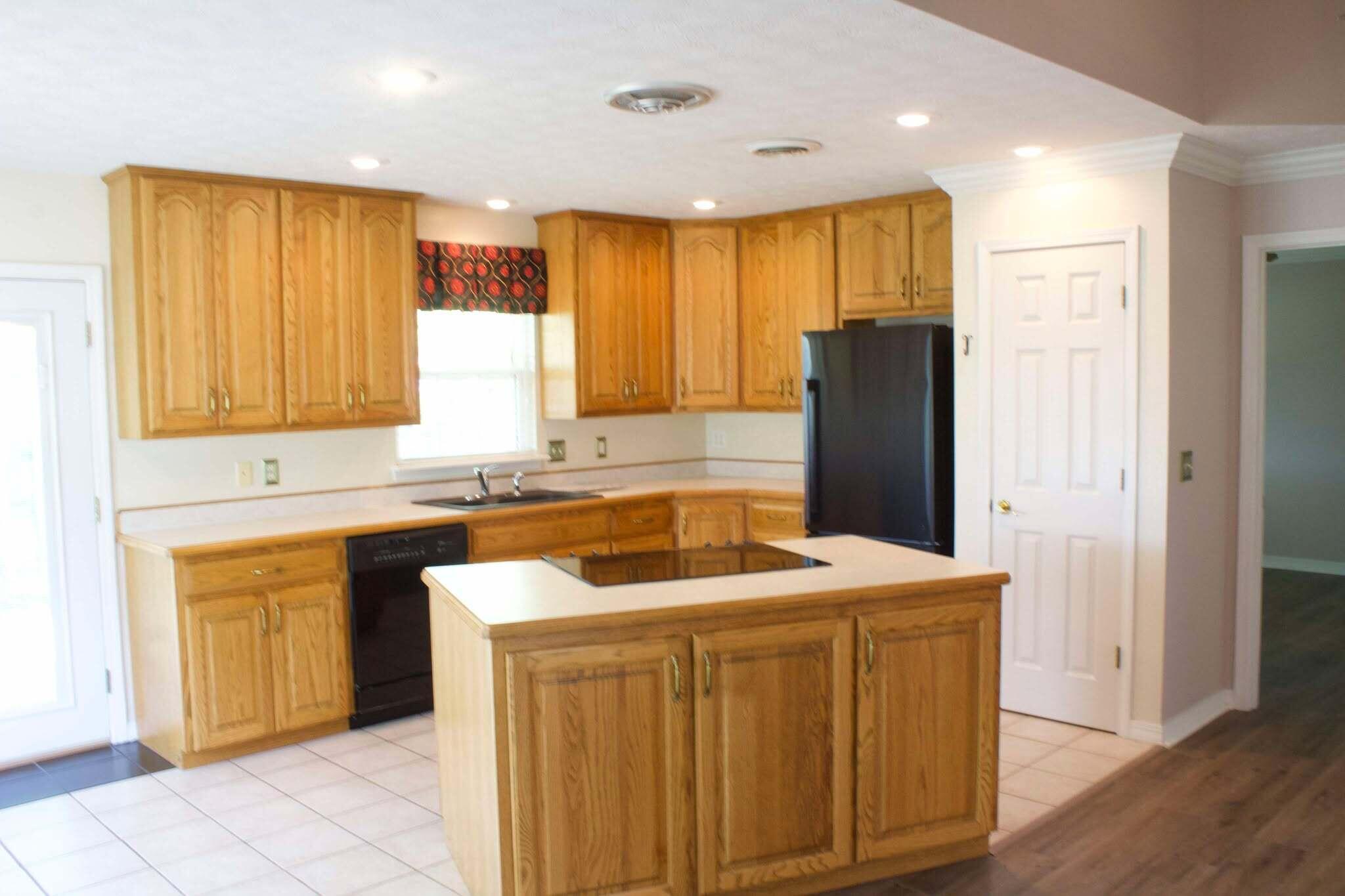 1125 Stonebriar Place Property Photo 7