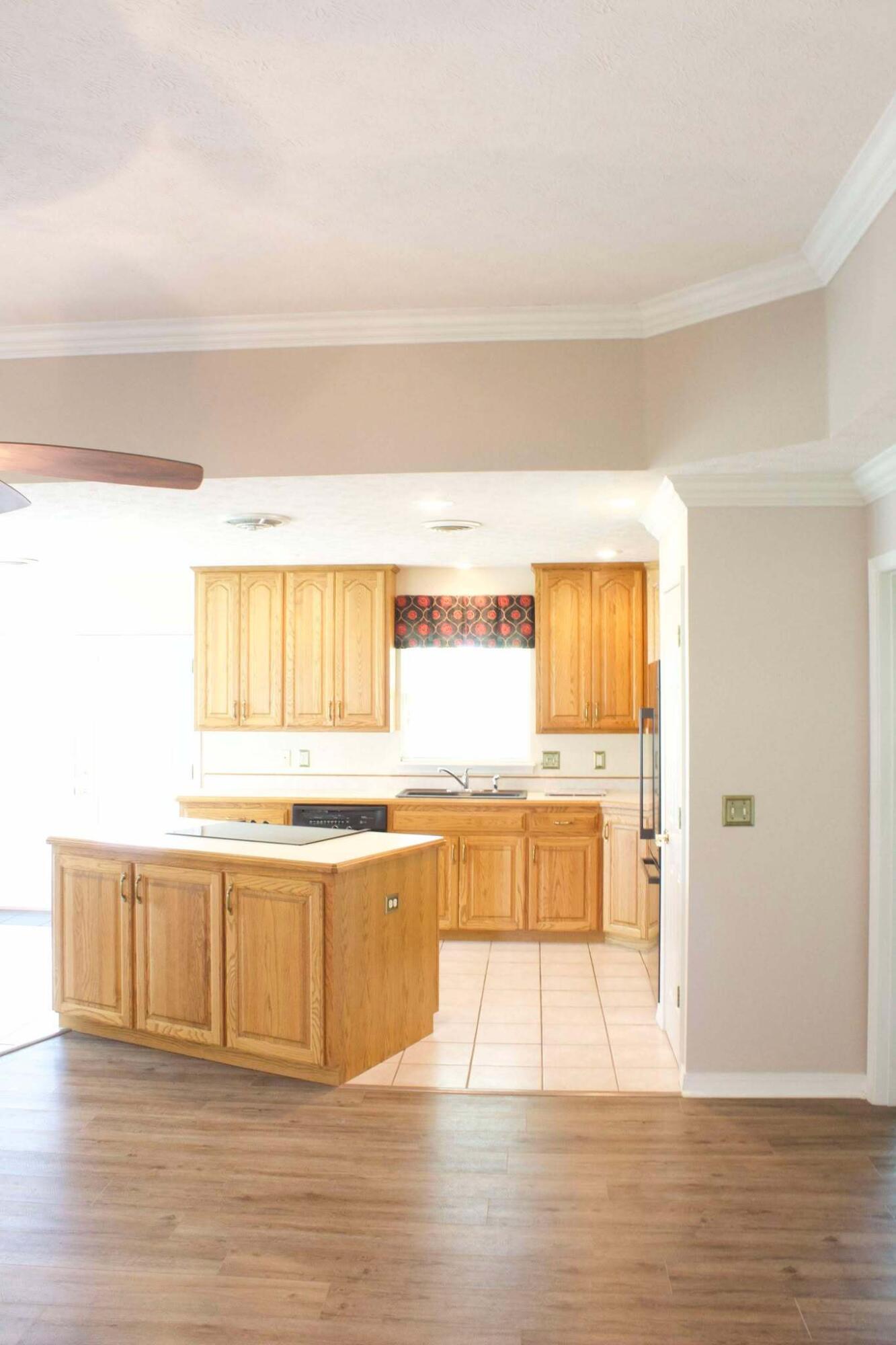 1125 Stonebriar Place Property Photo 9