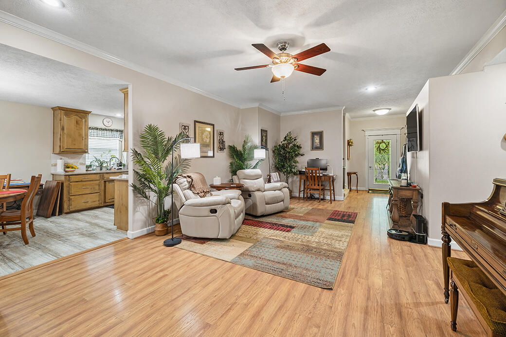2941 East Eastmoor Court Property Photo 8