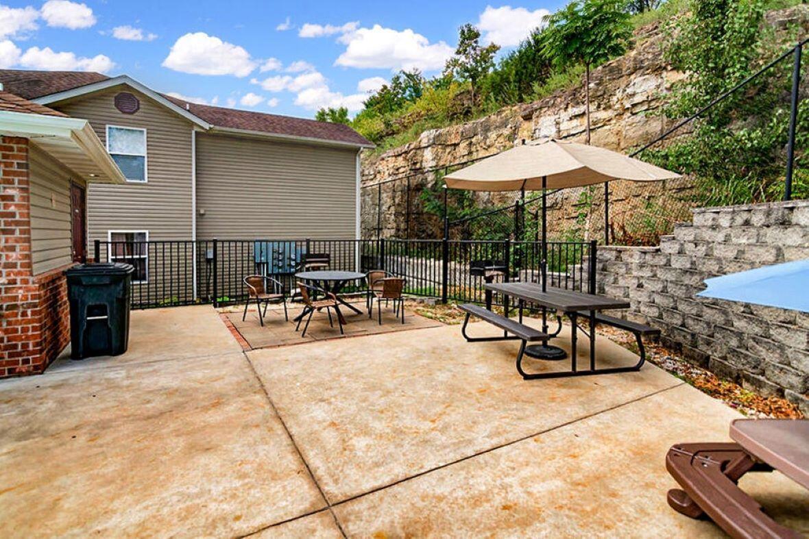 2951 Vineyards Parkway Property Photo 28