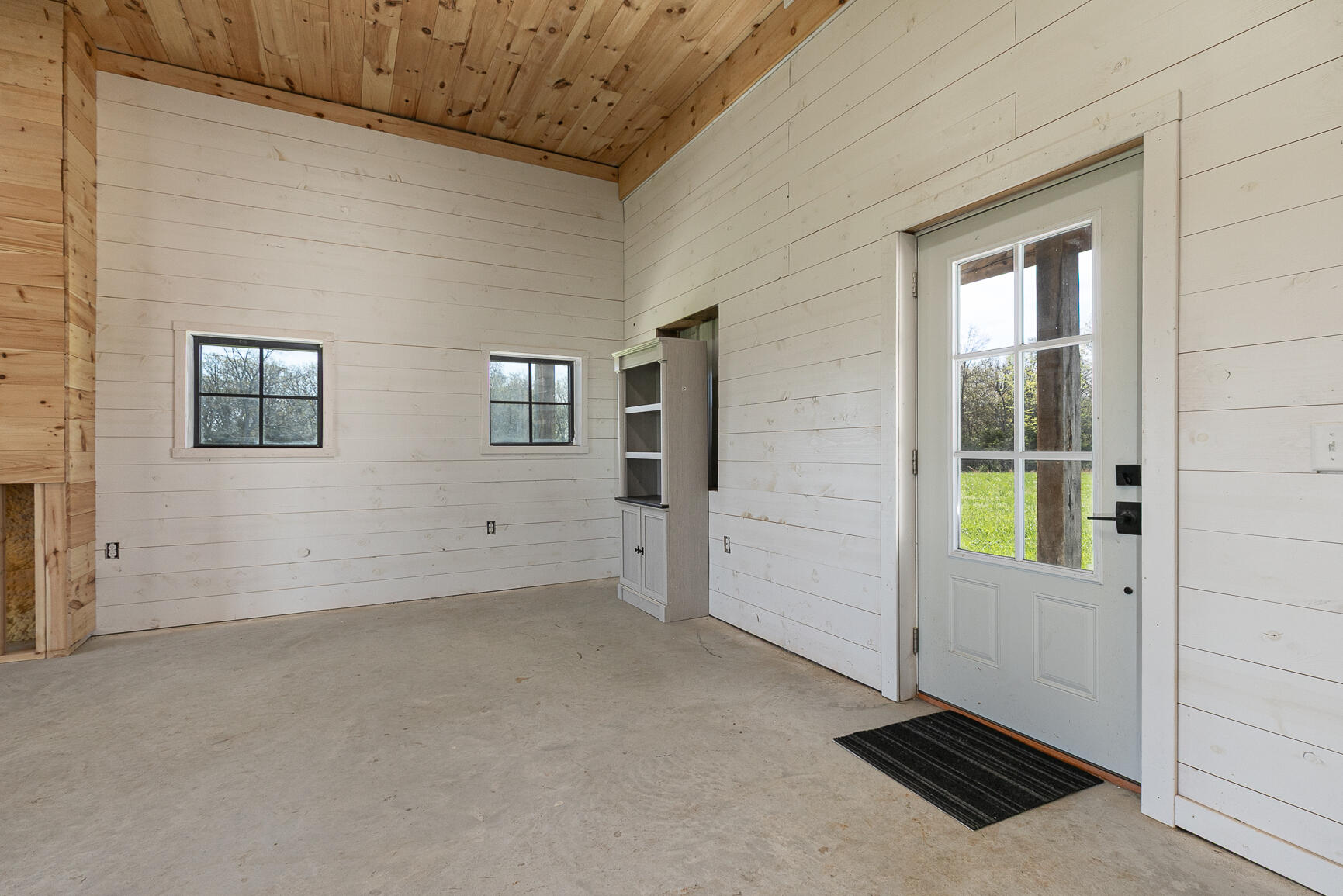 2107 East 530th Road Property Photo 6