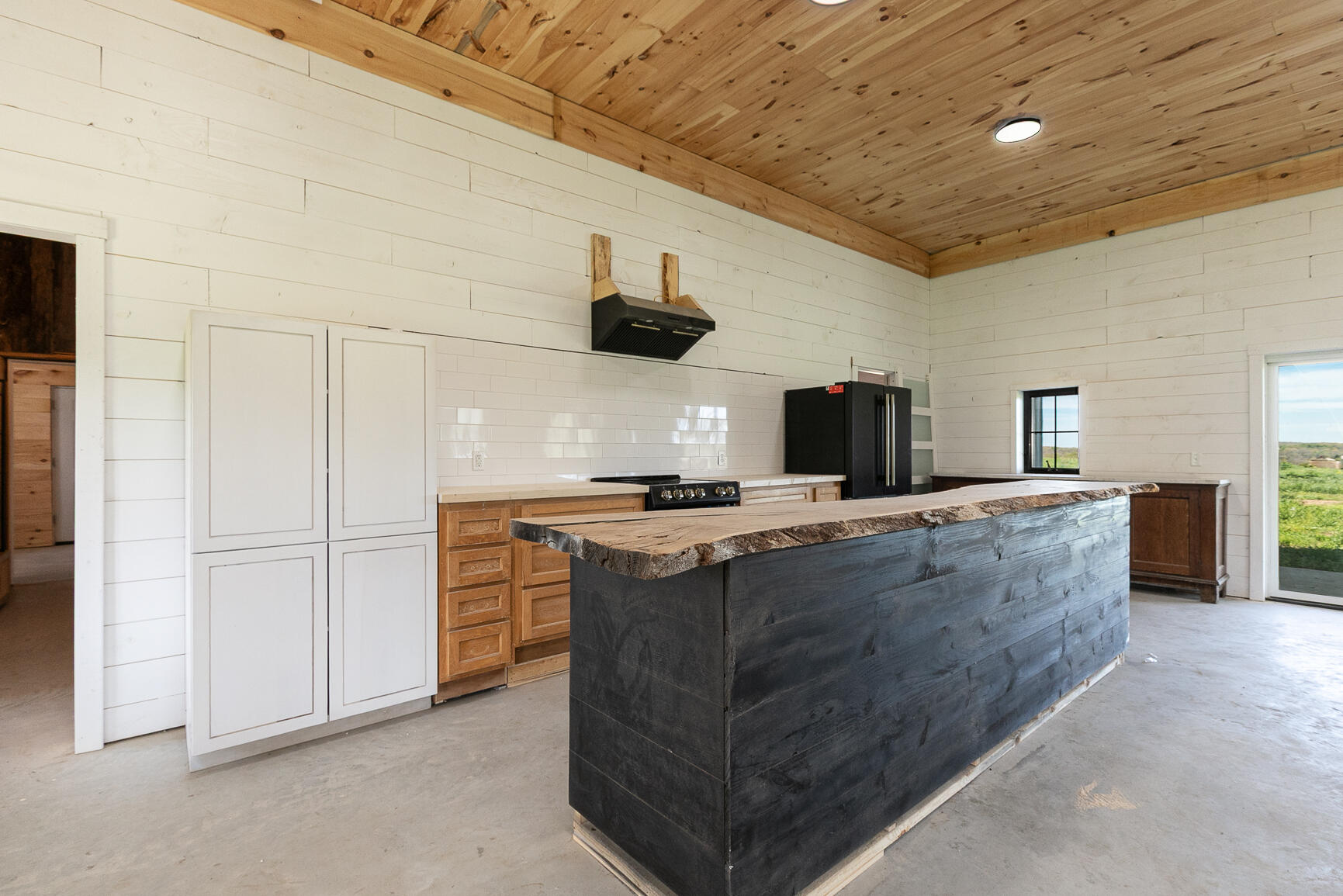 2107 East 530th Road Property Photo 9