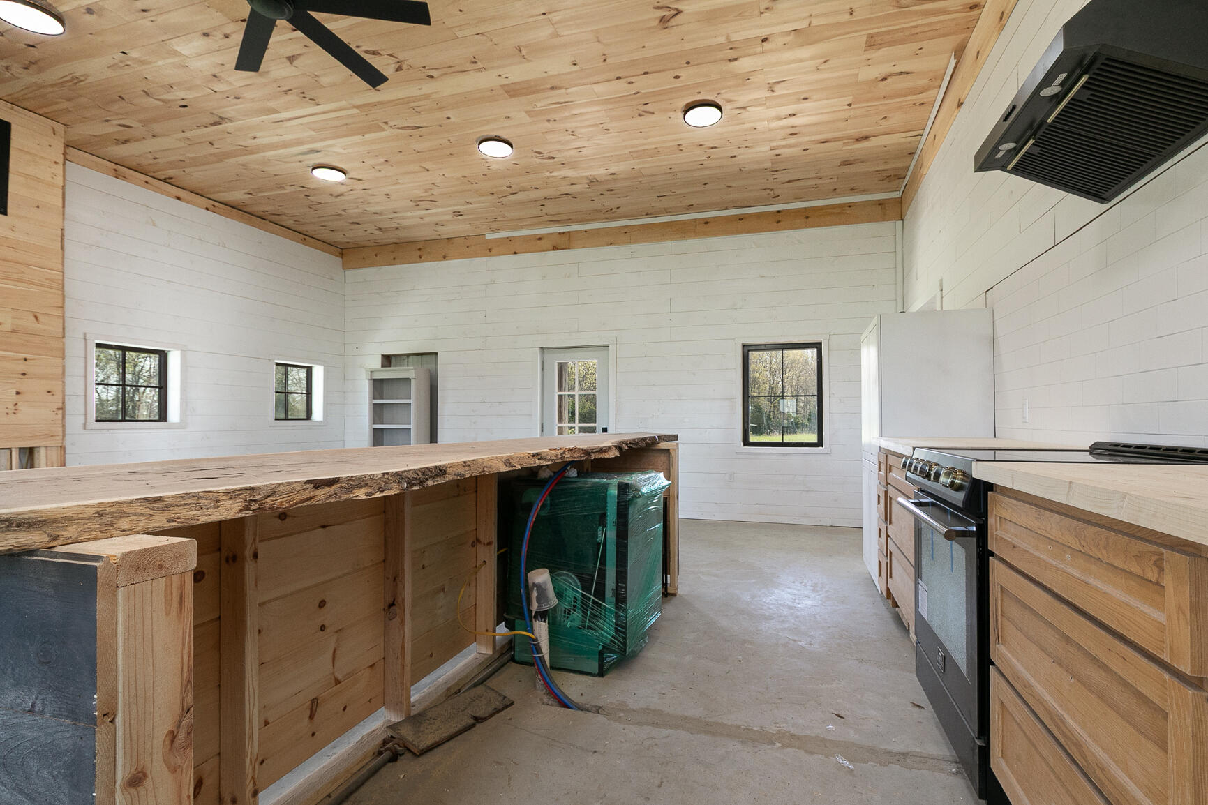 2107 East 530th Road Property Photo 12
