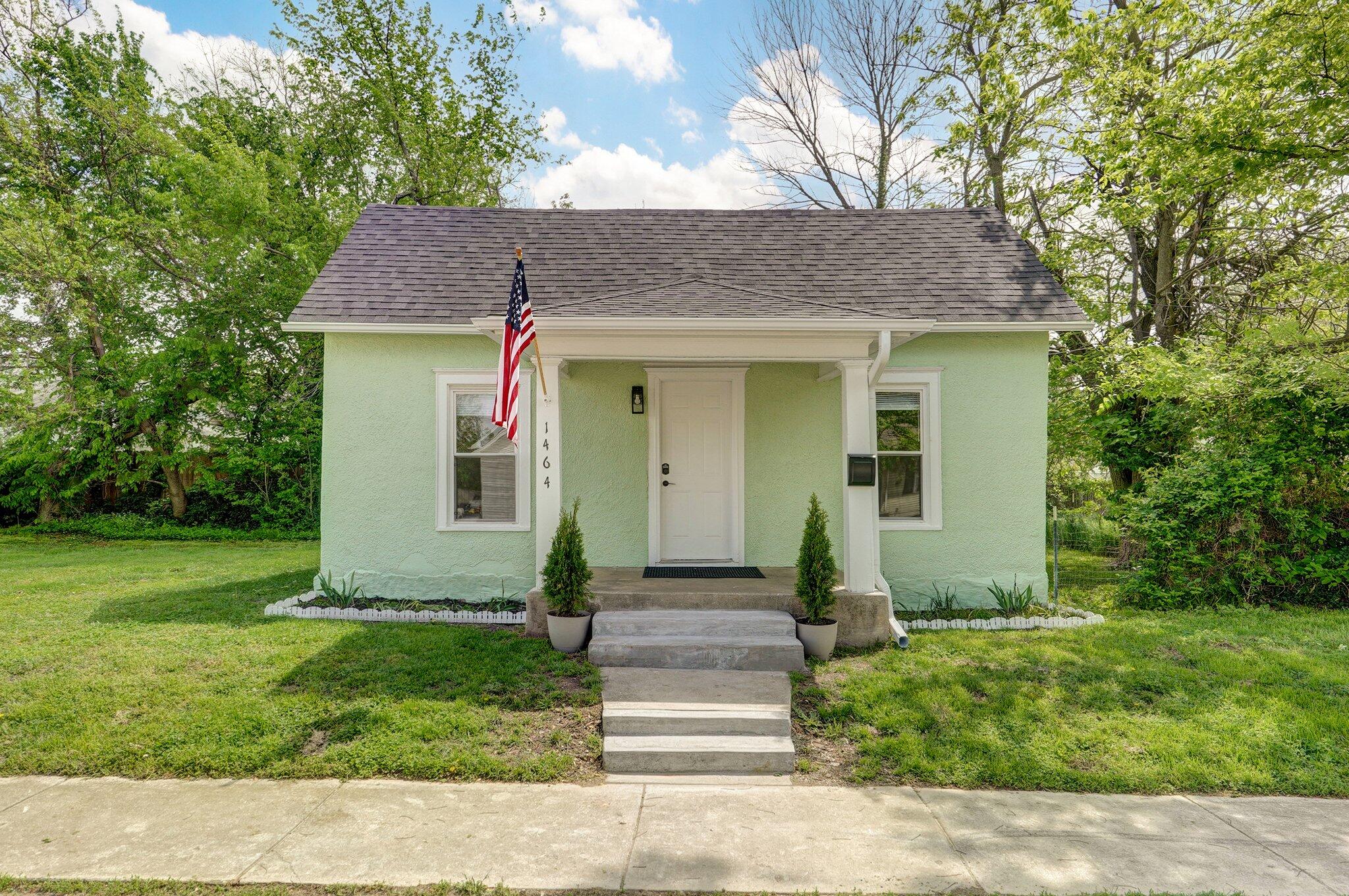 1464 North Johnston Avenue Property Photo 1
