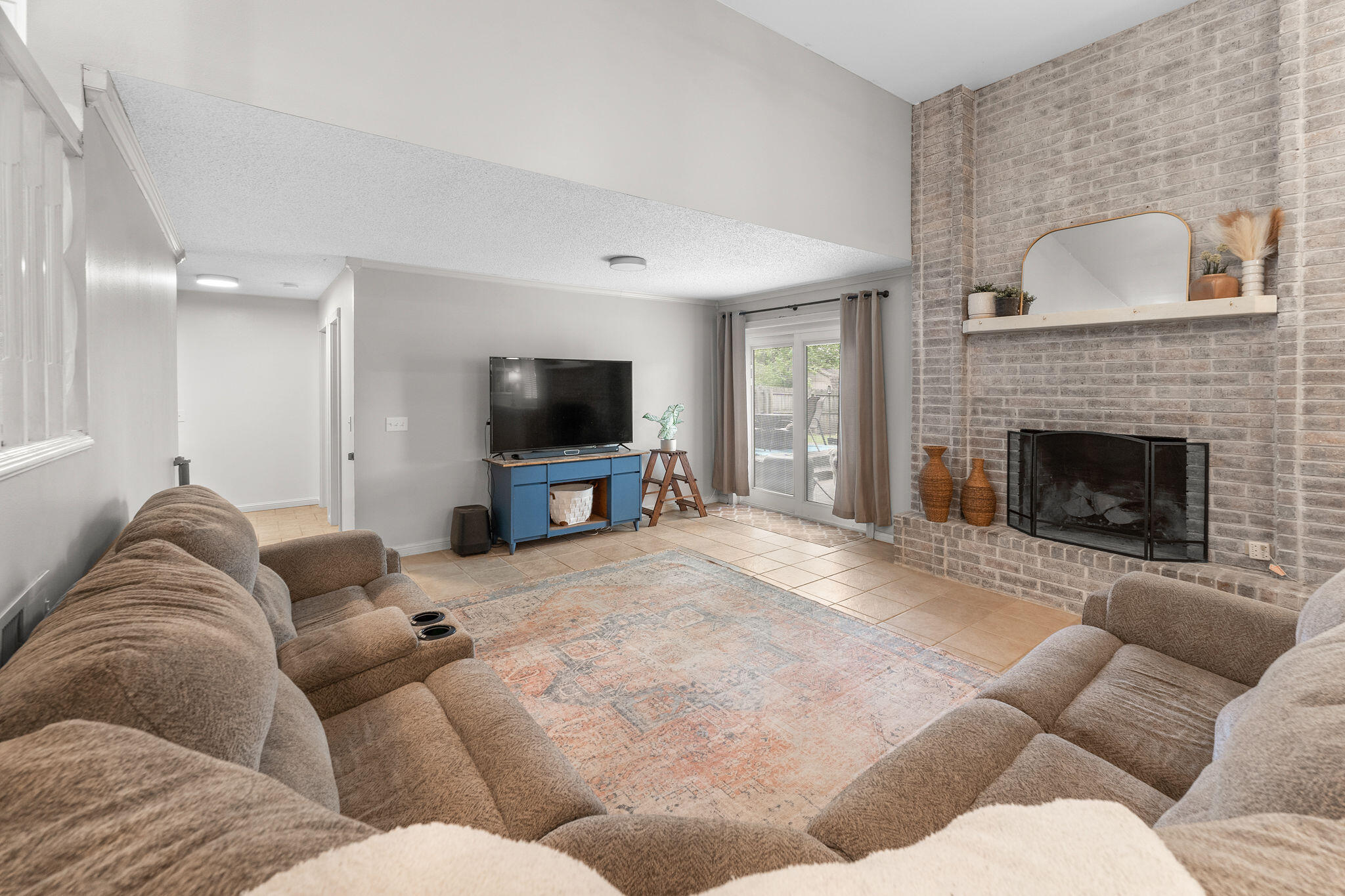 5483 South Parkhill Avenue Property Photo 14