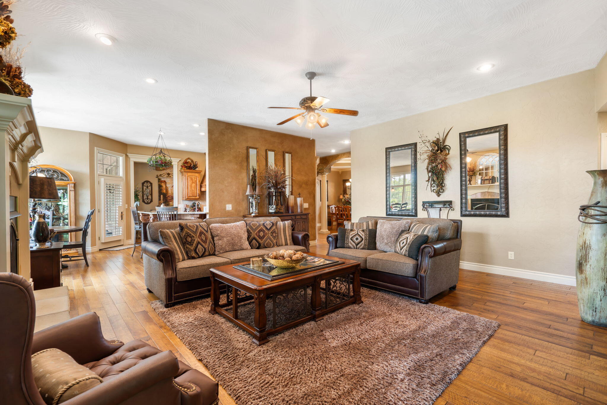 4310 Buttonwood Drive Property Photo 13