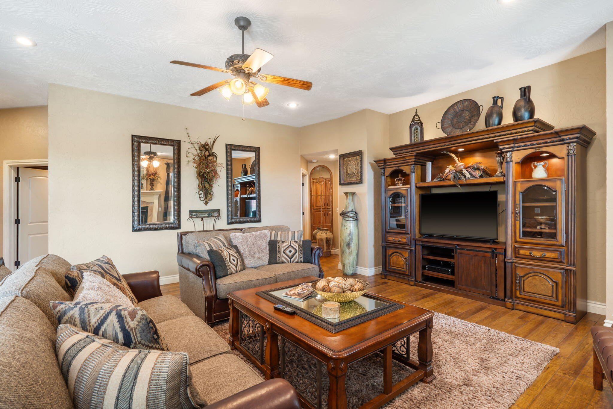 4310 Buttonwood Drive Property Photo 16
