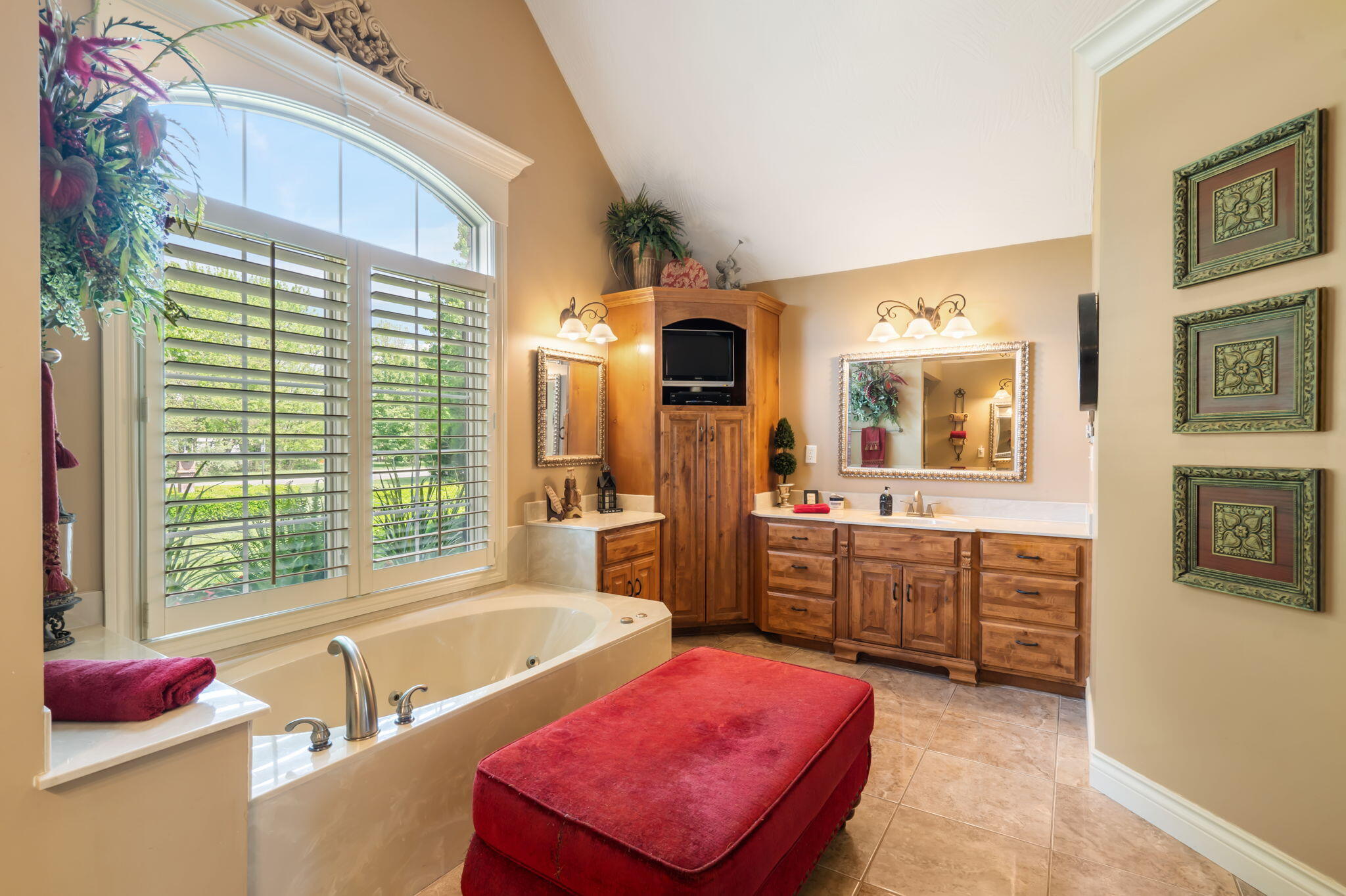 4310 Buttonwood Drive Property Photo 24
