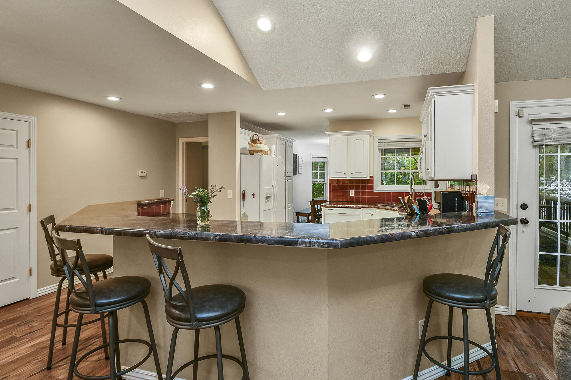 115 Whispering Oaks Property Photo 14