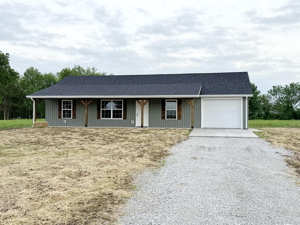 321 West Hainline Road Property Photo 1