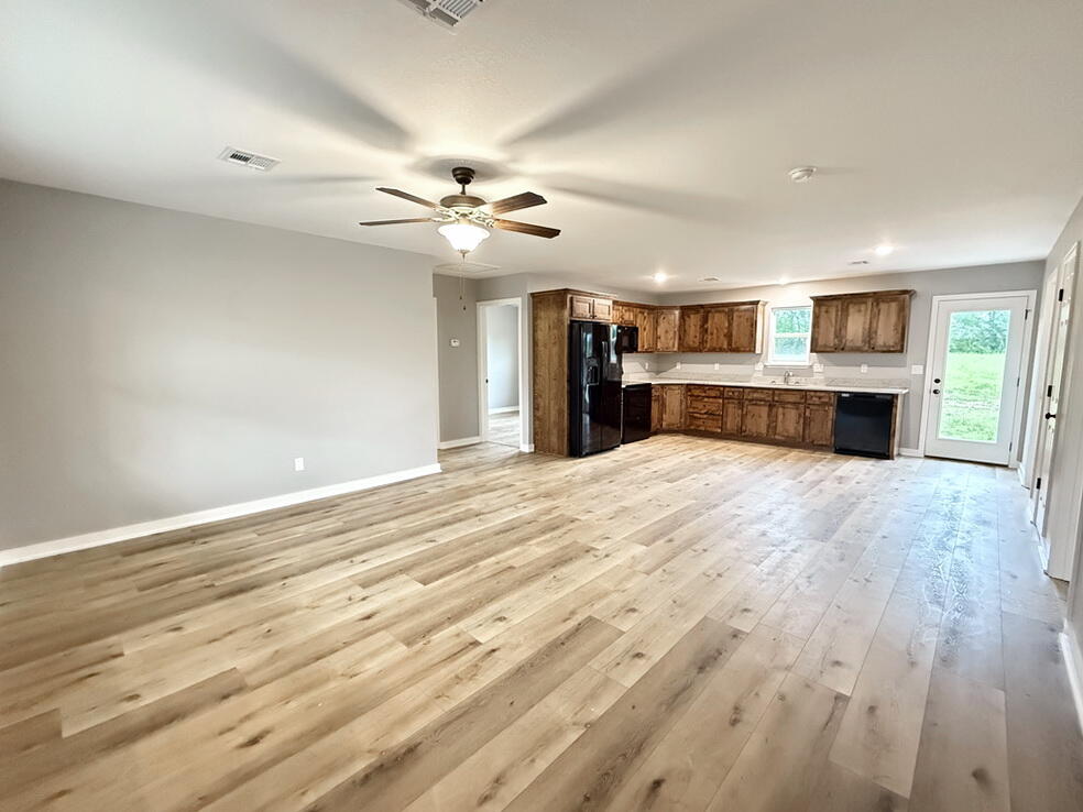 321 West Hainline Road Property Photo 5
