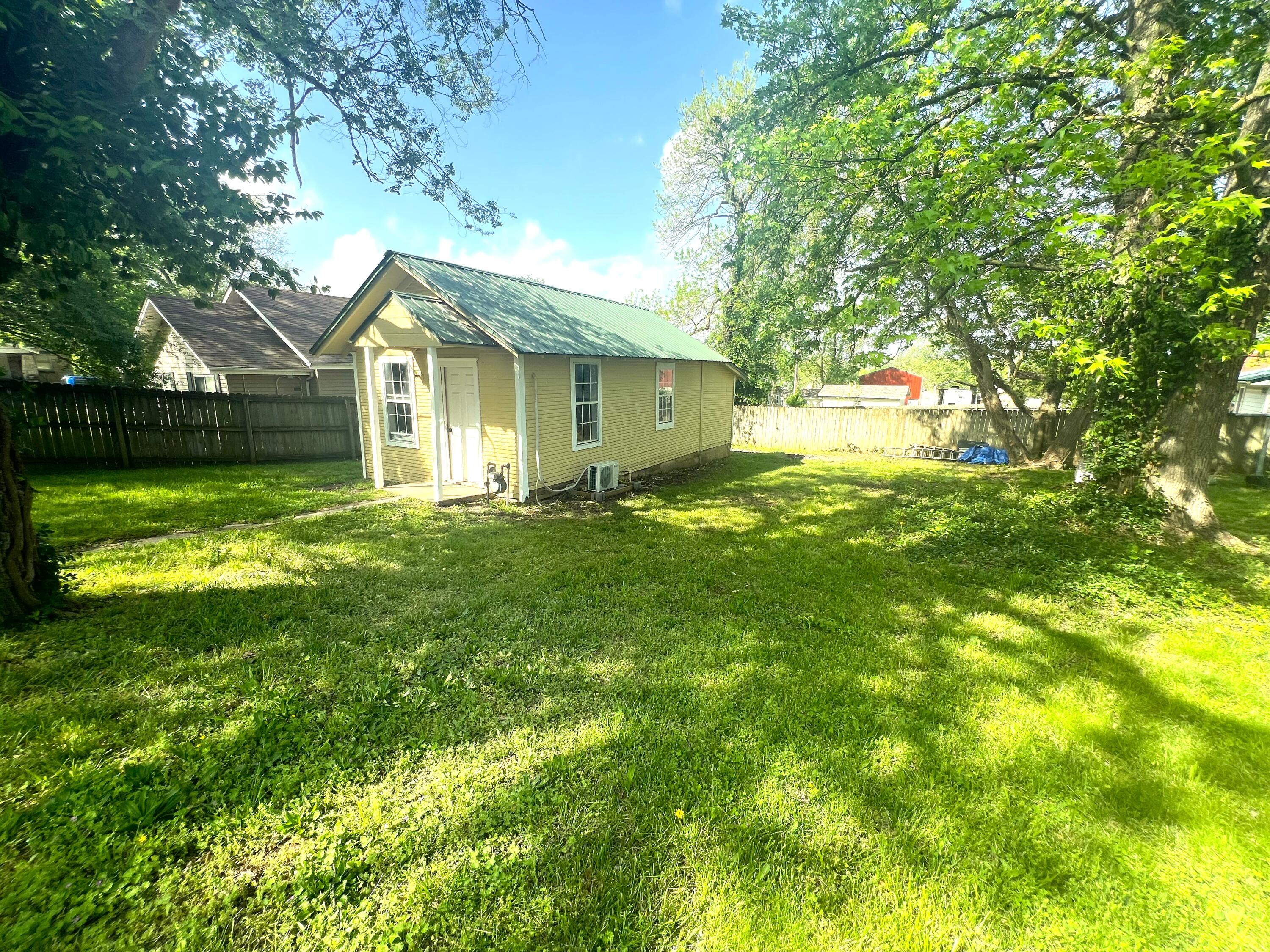 404 Grandview Street Property Photo 4