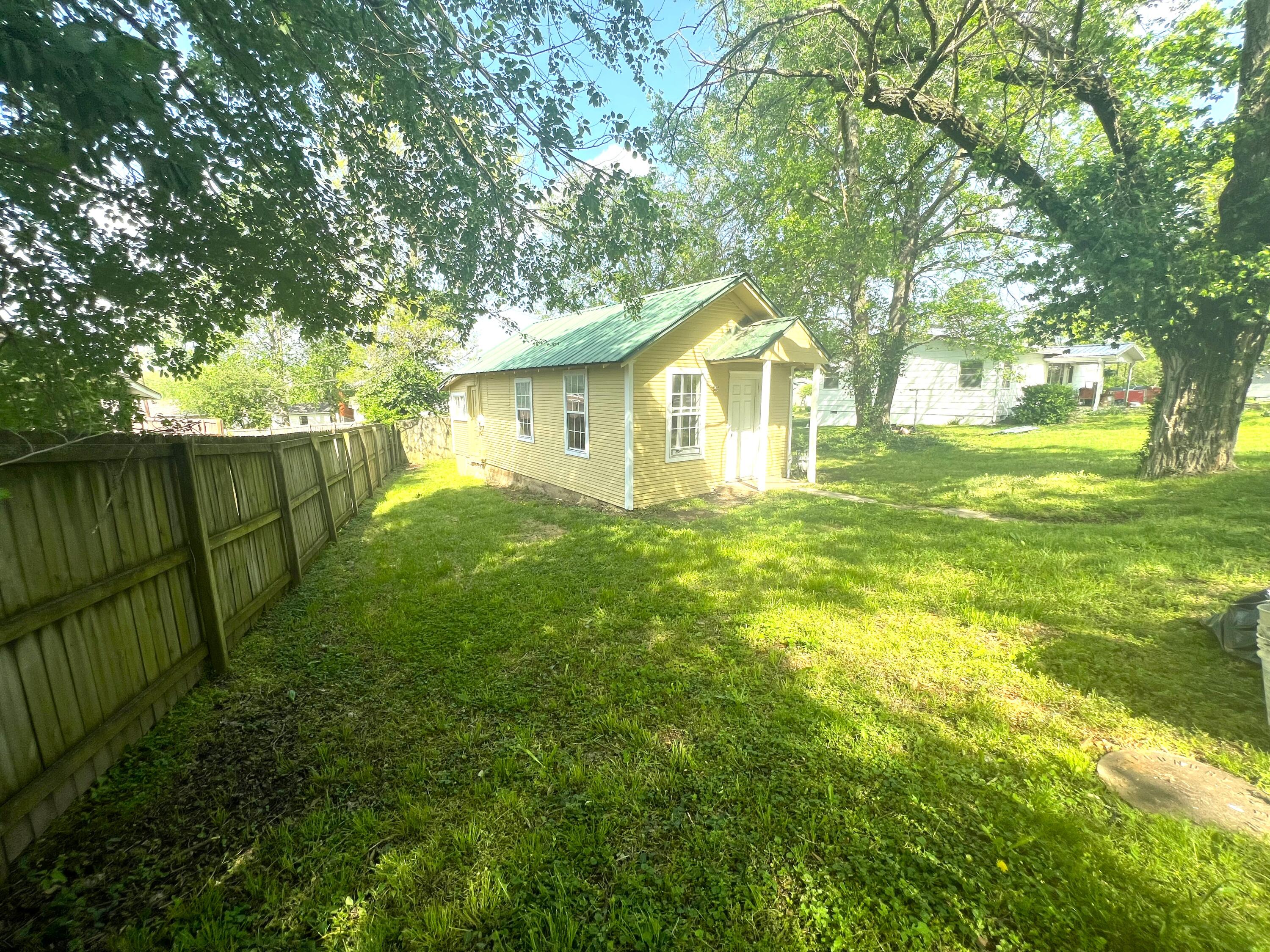404 Grandview Street Property Photo 7