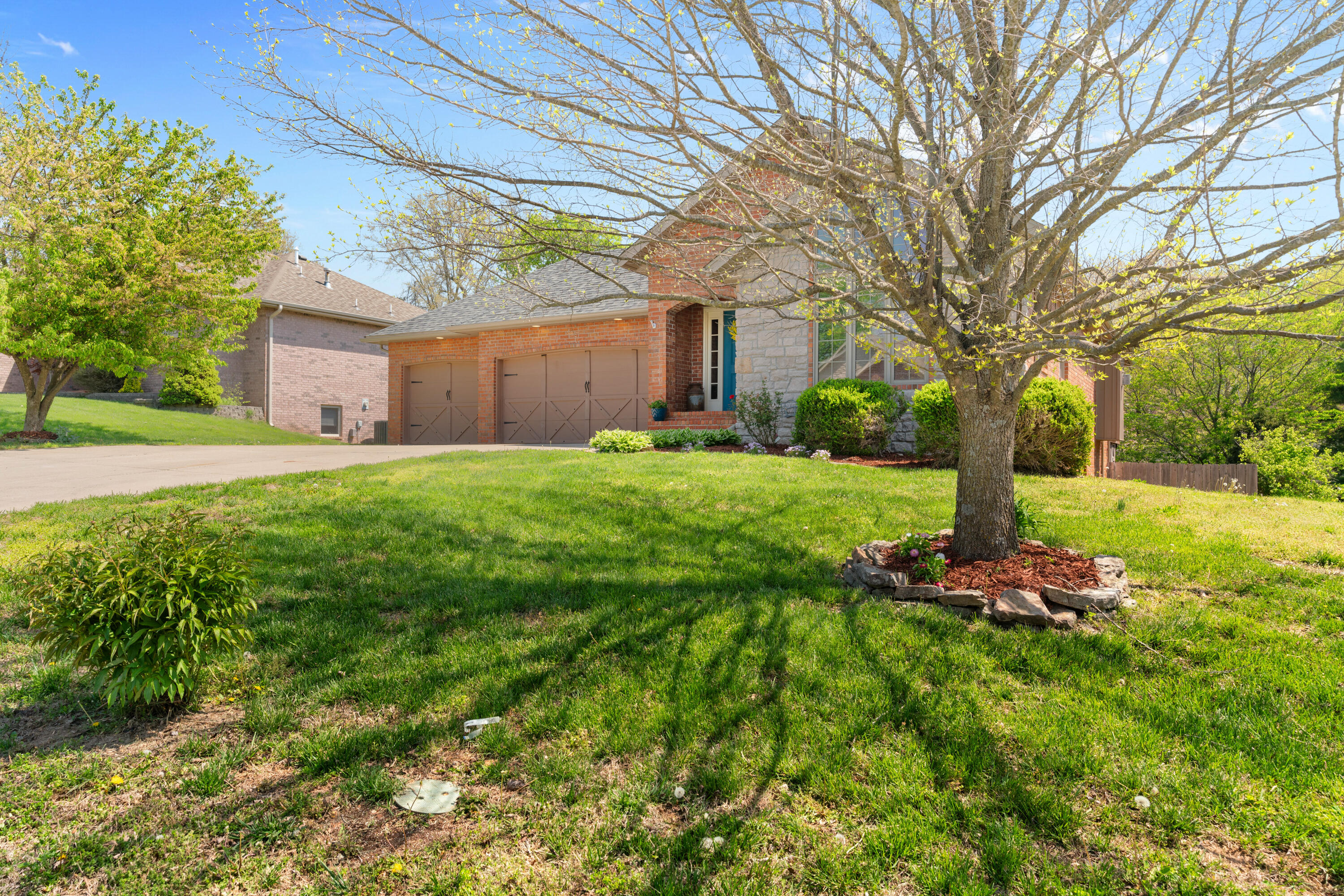 5130 South Burrows Avenue Property Photo 4