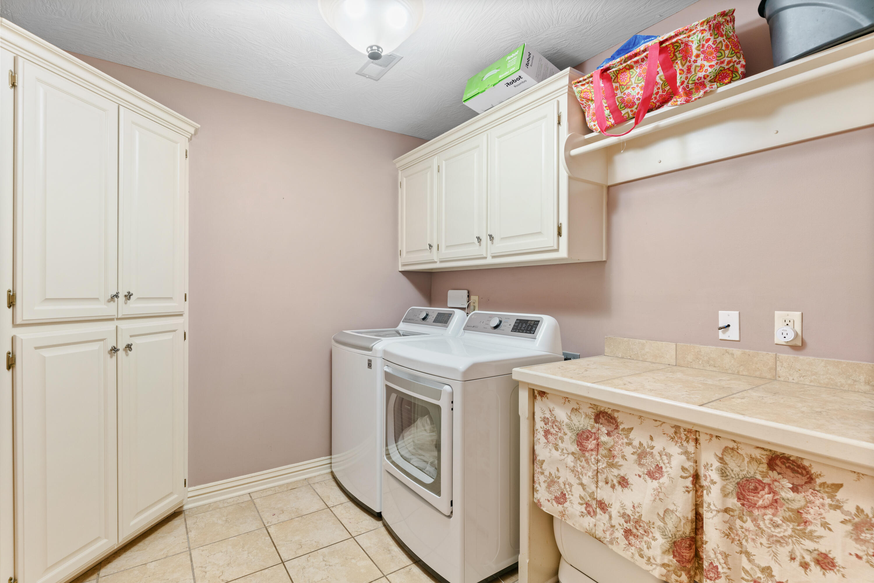 5130 South Burrows Avenue Property Photo 23