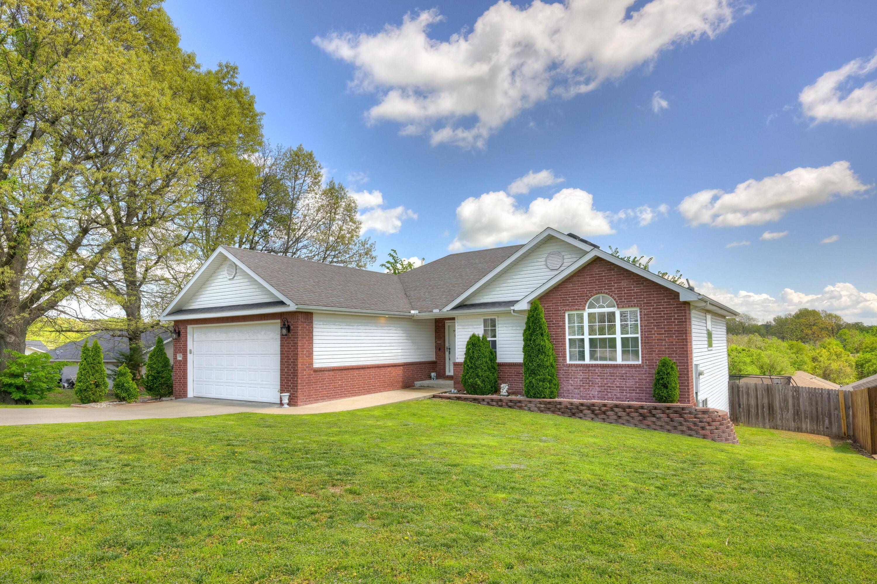 1702 Rosewood Drive Property Photo 1