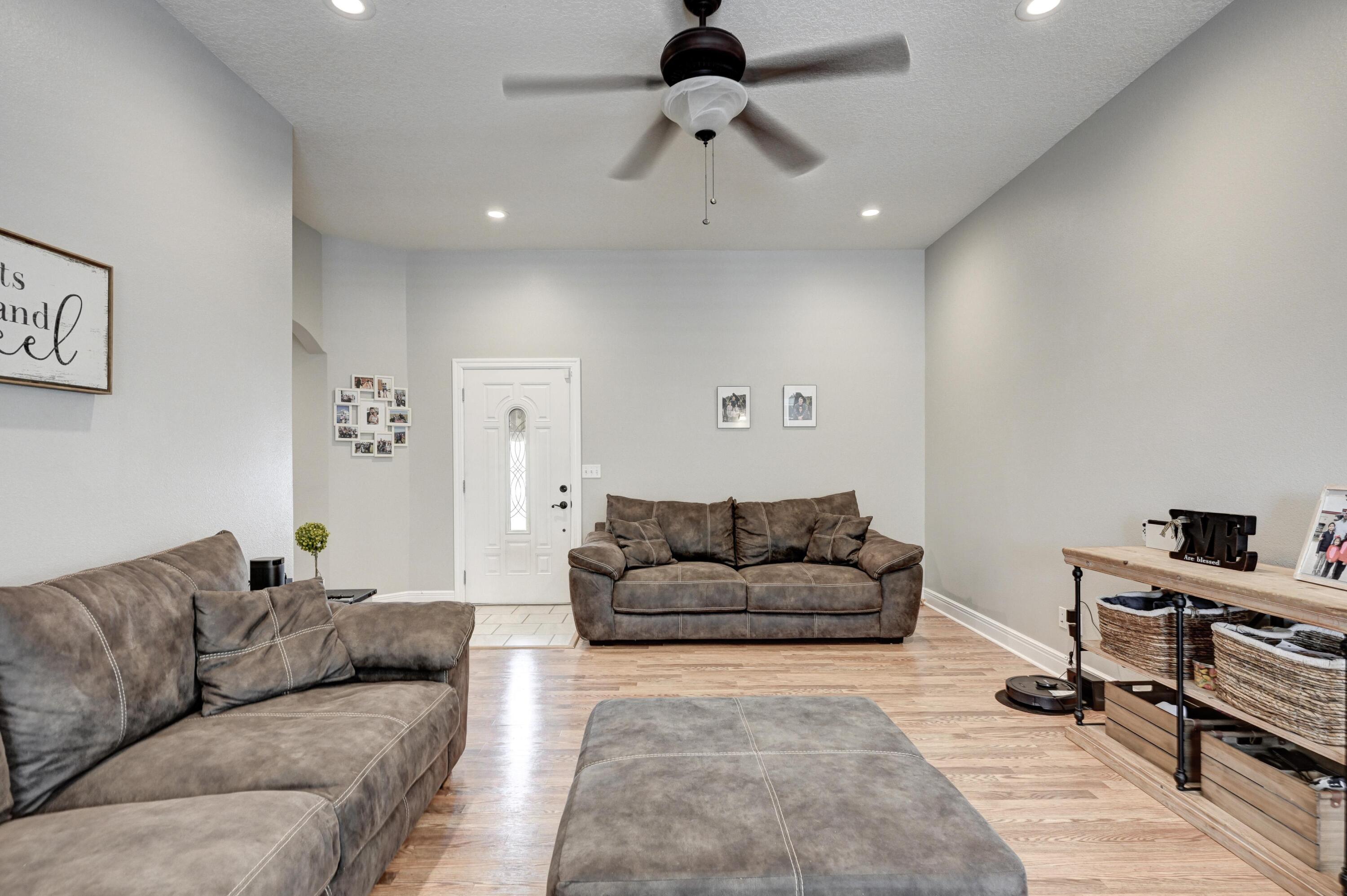 1702 Rosewood Drive Property Photo 6