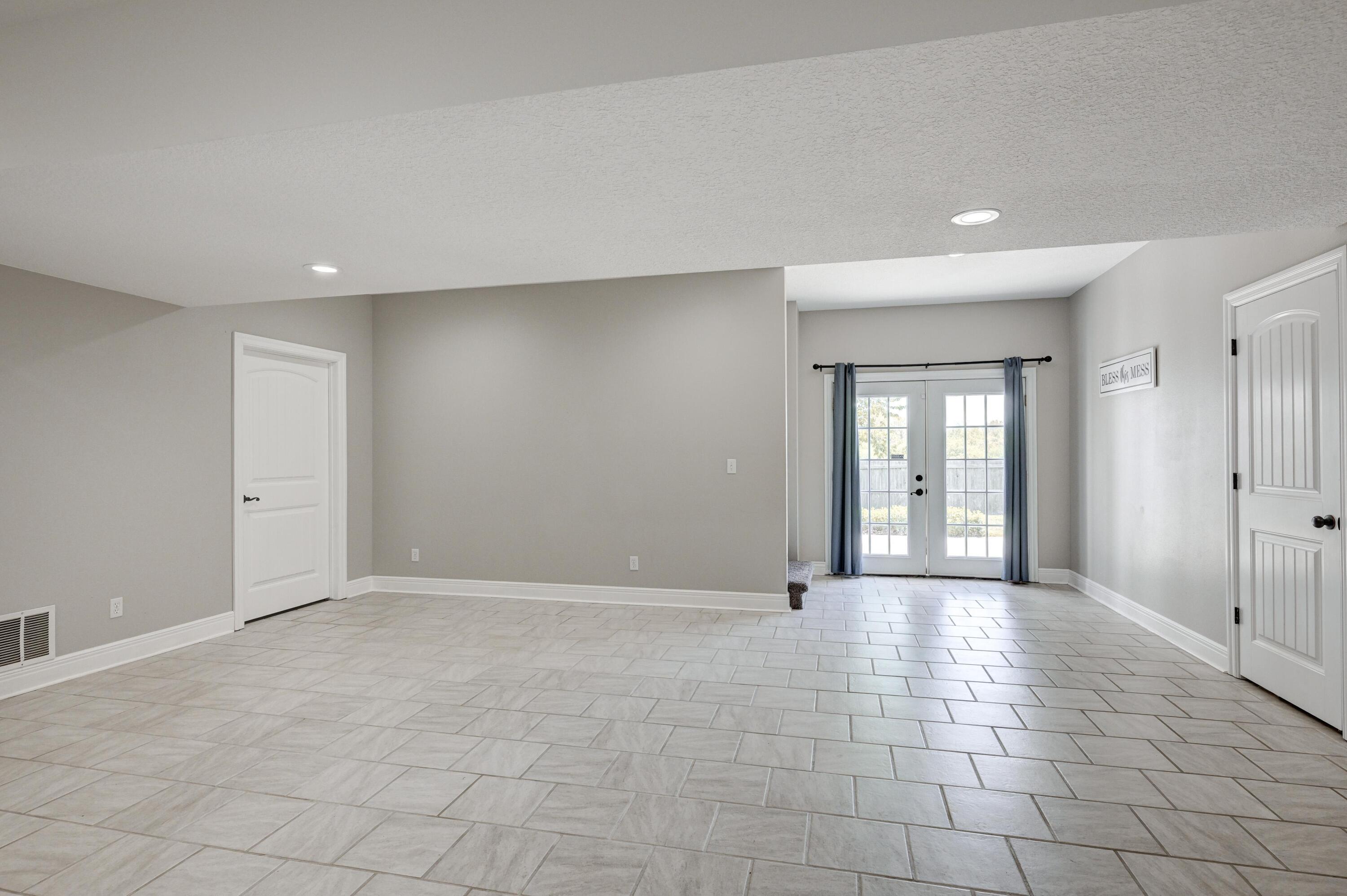 1702 Rosewood Drive Property Photo 40