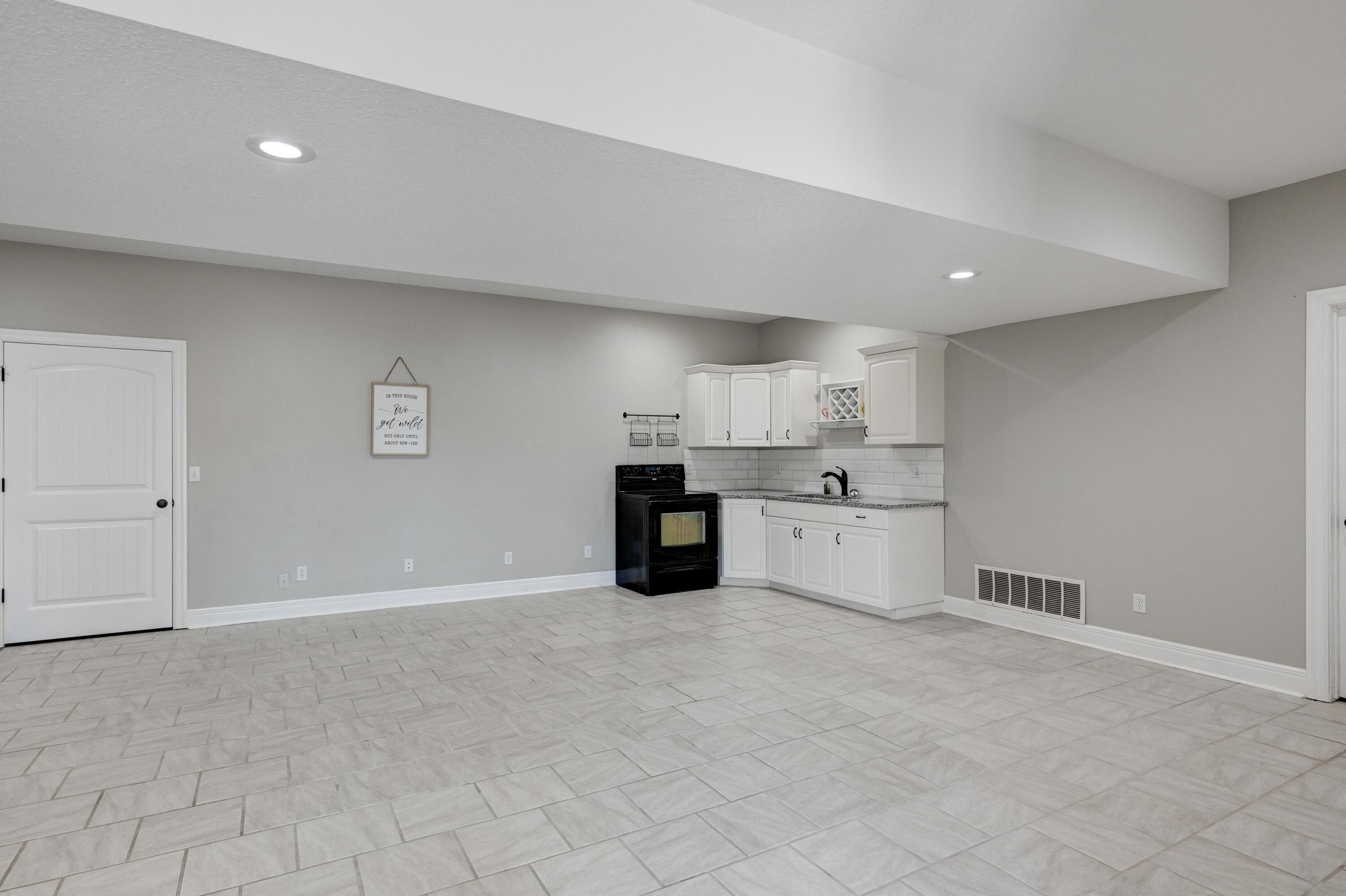 1702 Rosewood Drive Property Photo 42