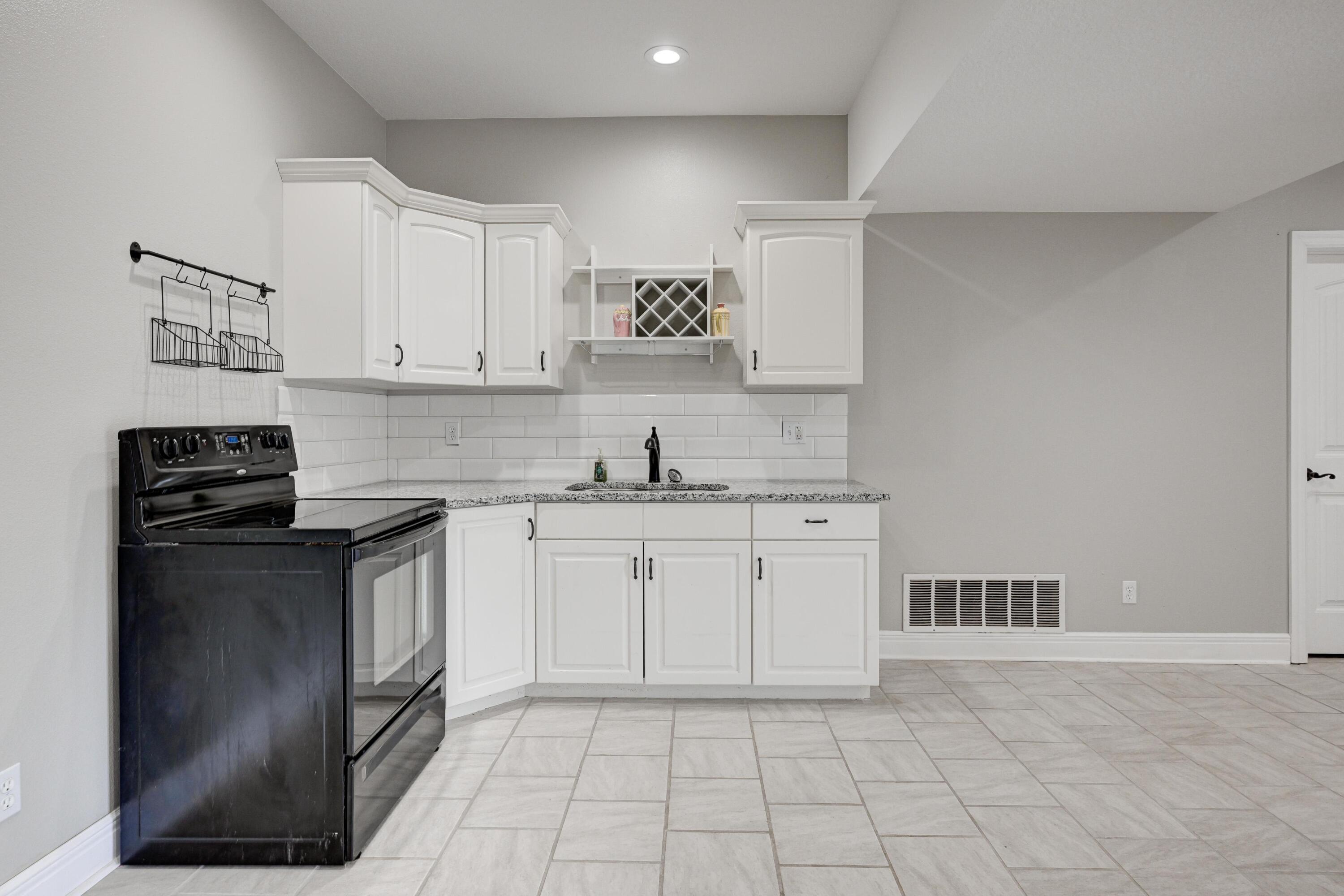 1702 Rosewood Drive Property Photo 44