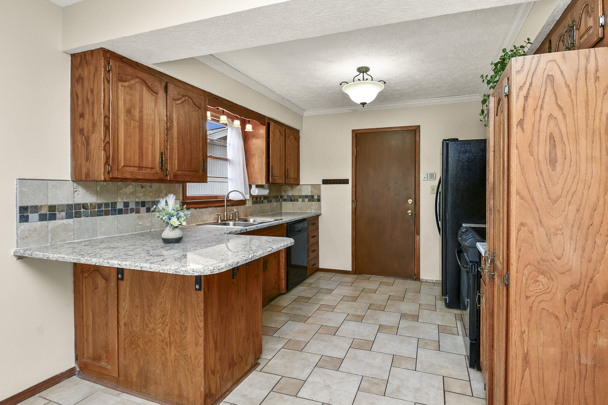 1322 South Sieger Drive Property Photo 8