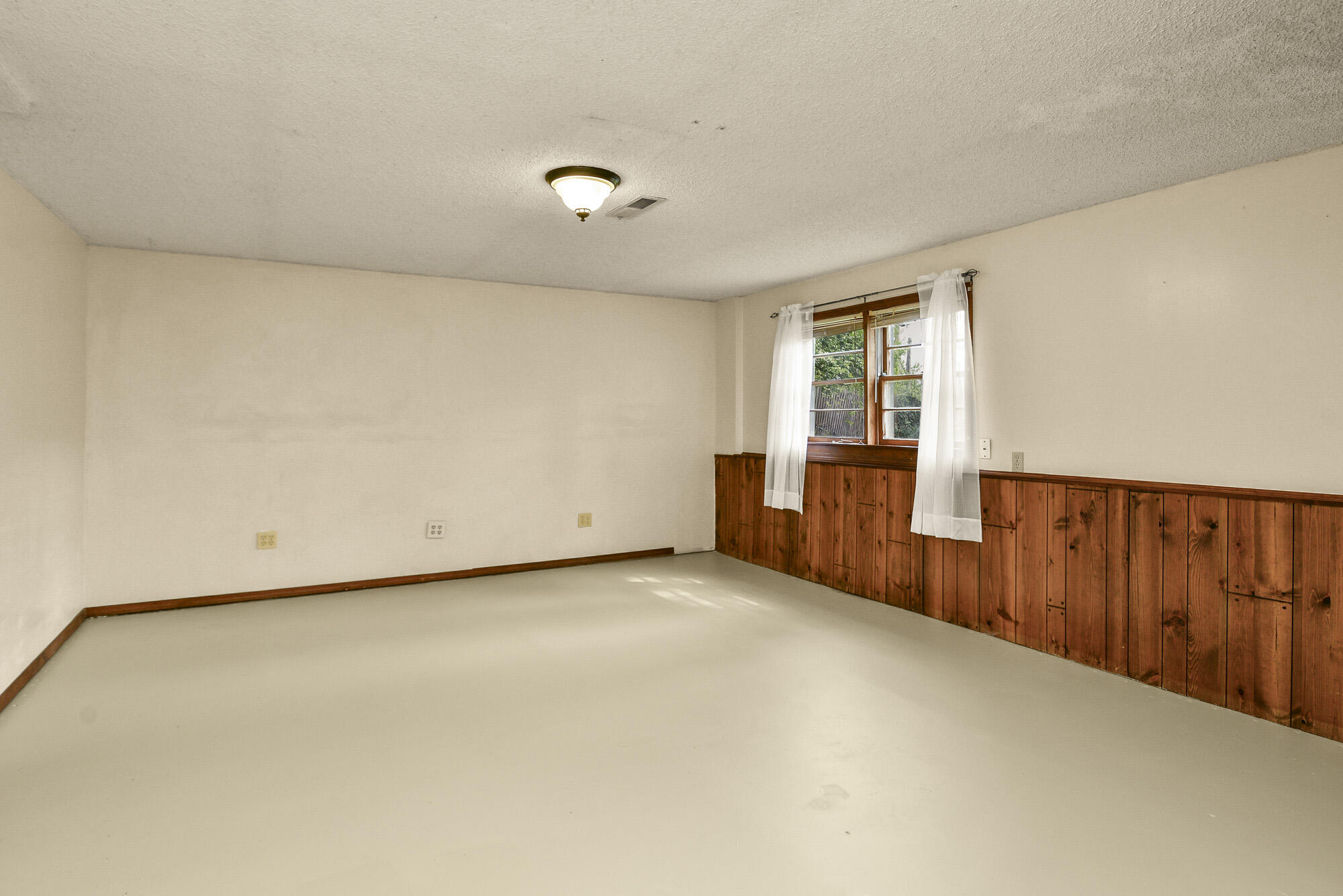 1322 South Sieger Drive Property Photo 29
