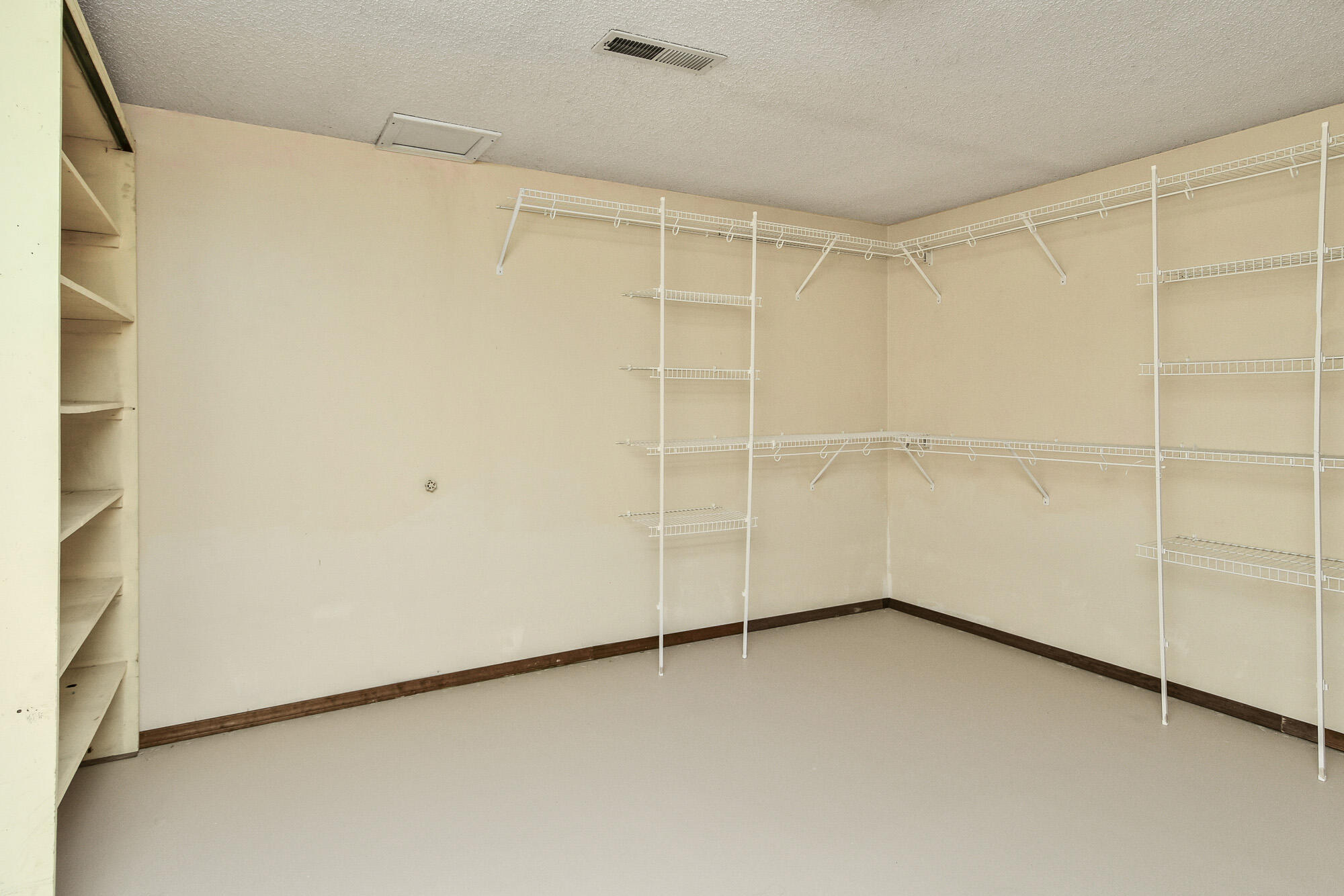 1322 South Sieger Drive Property Photo 31
