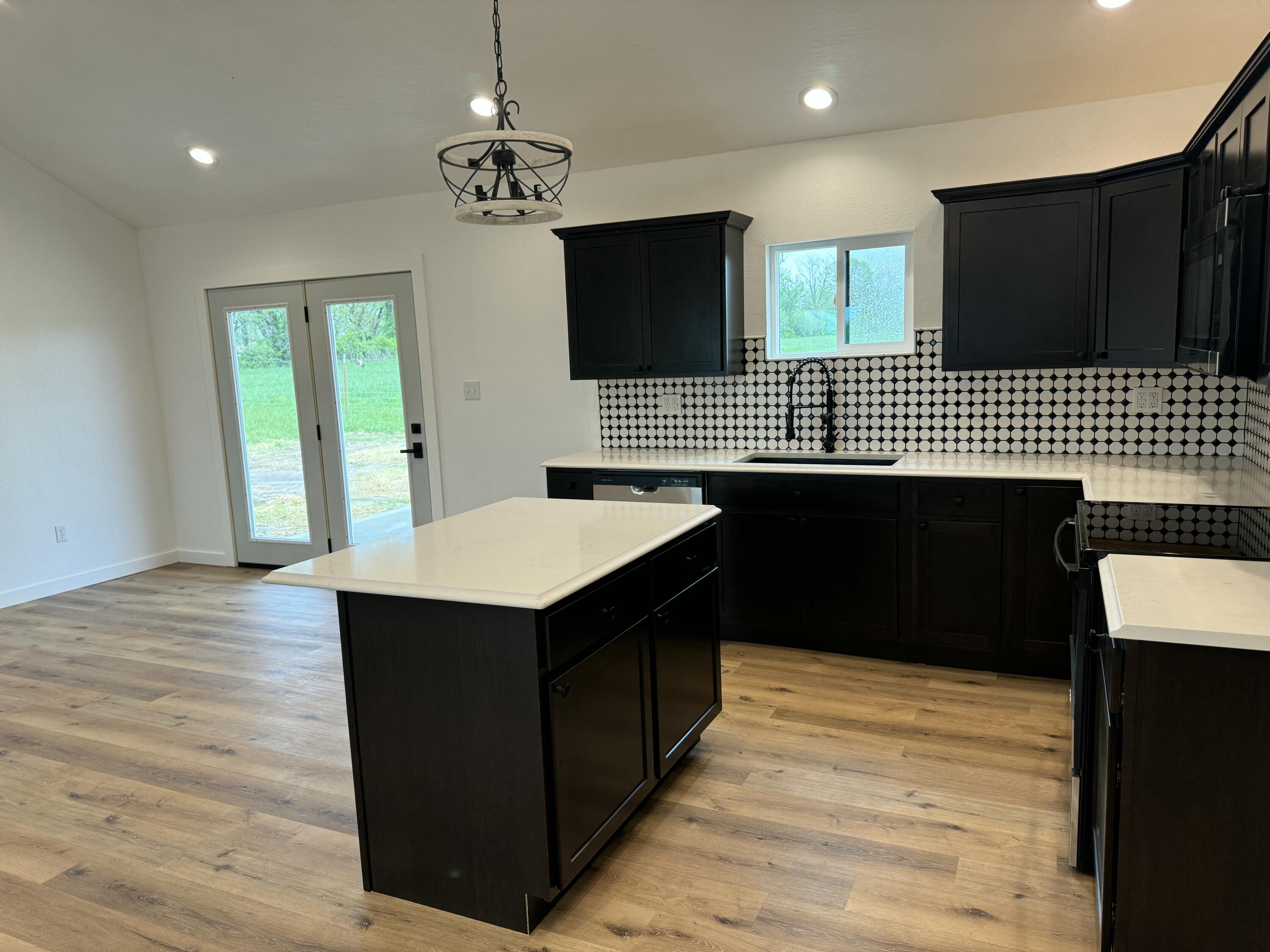 708 South High Property Photo 6