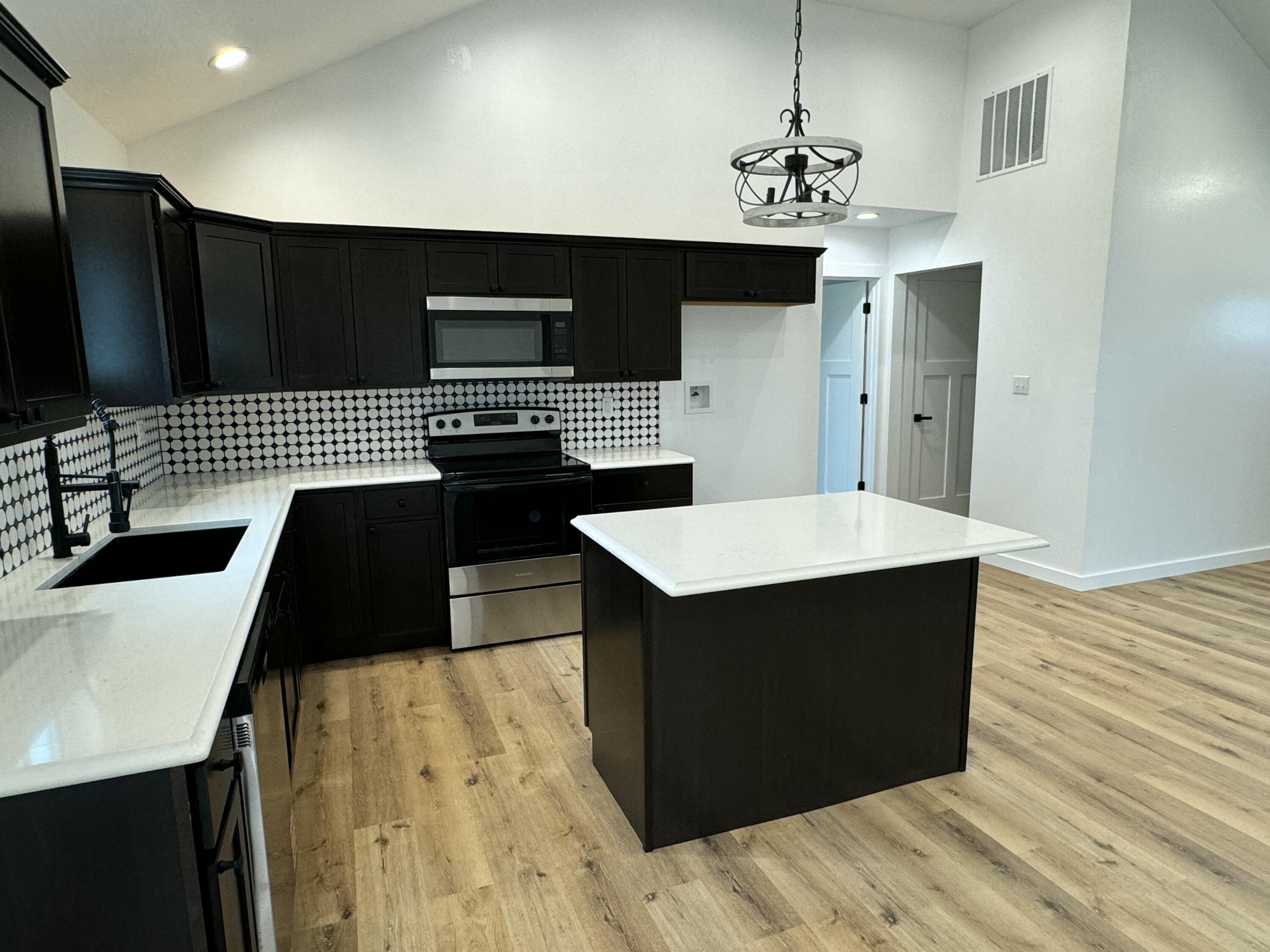 708 South High Property Photo 10