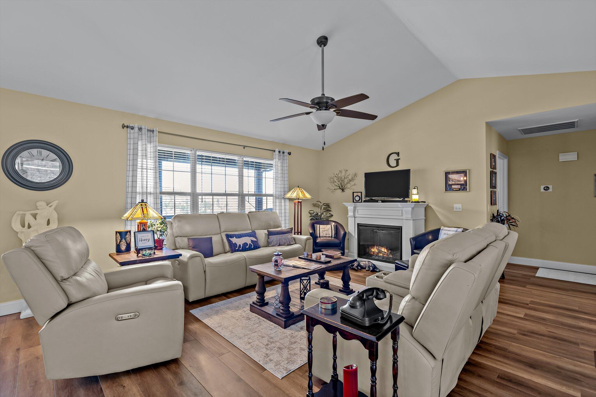 185 Primrose Street Property Photo 2