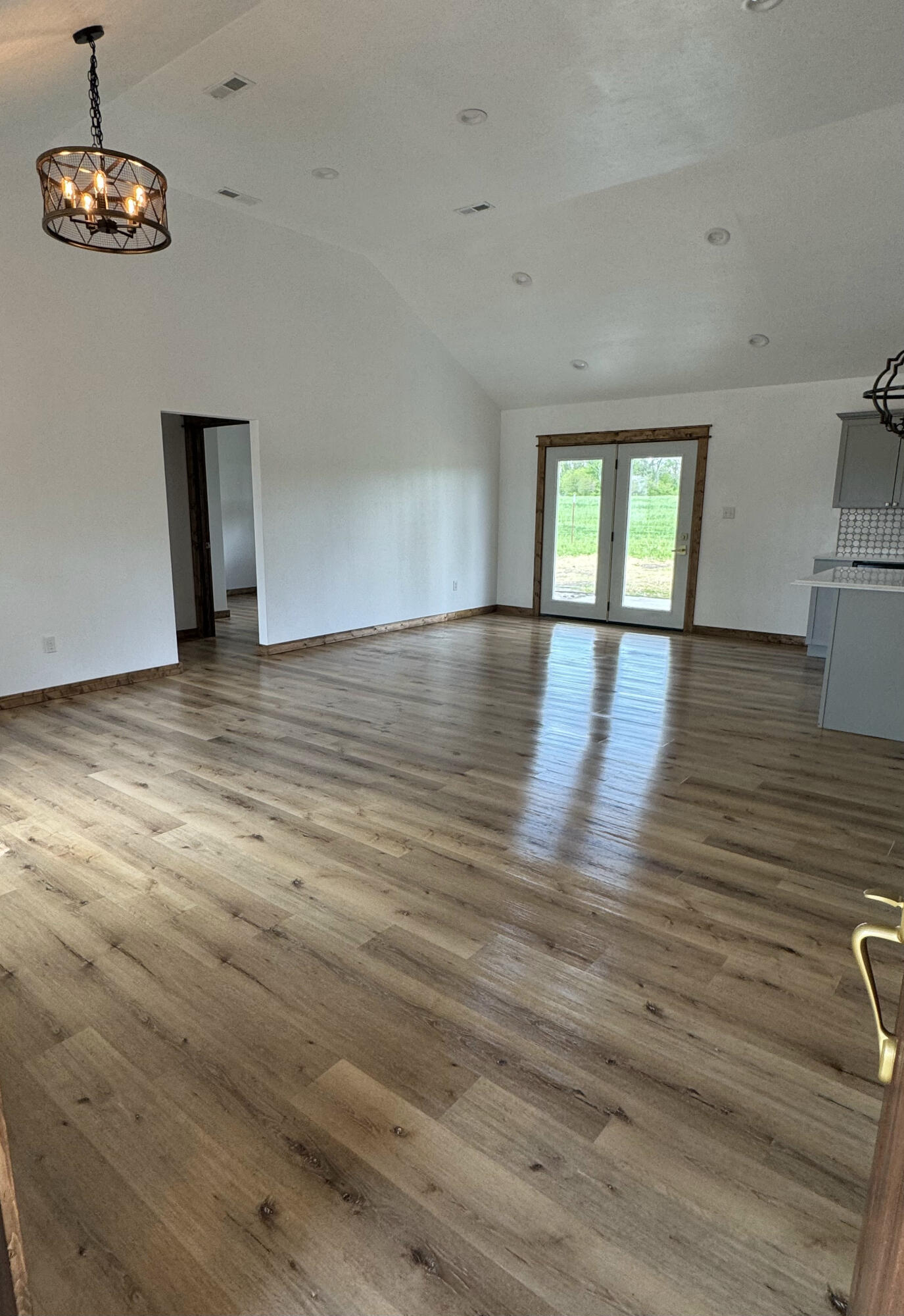 710 South High Street Property Photo 7