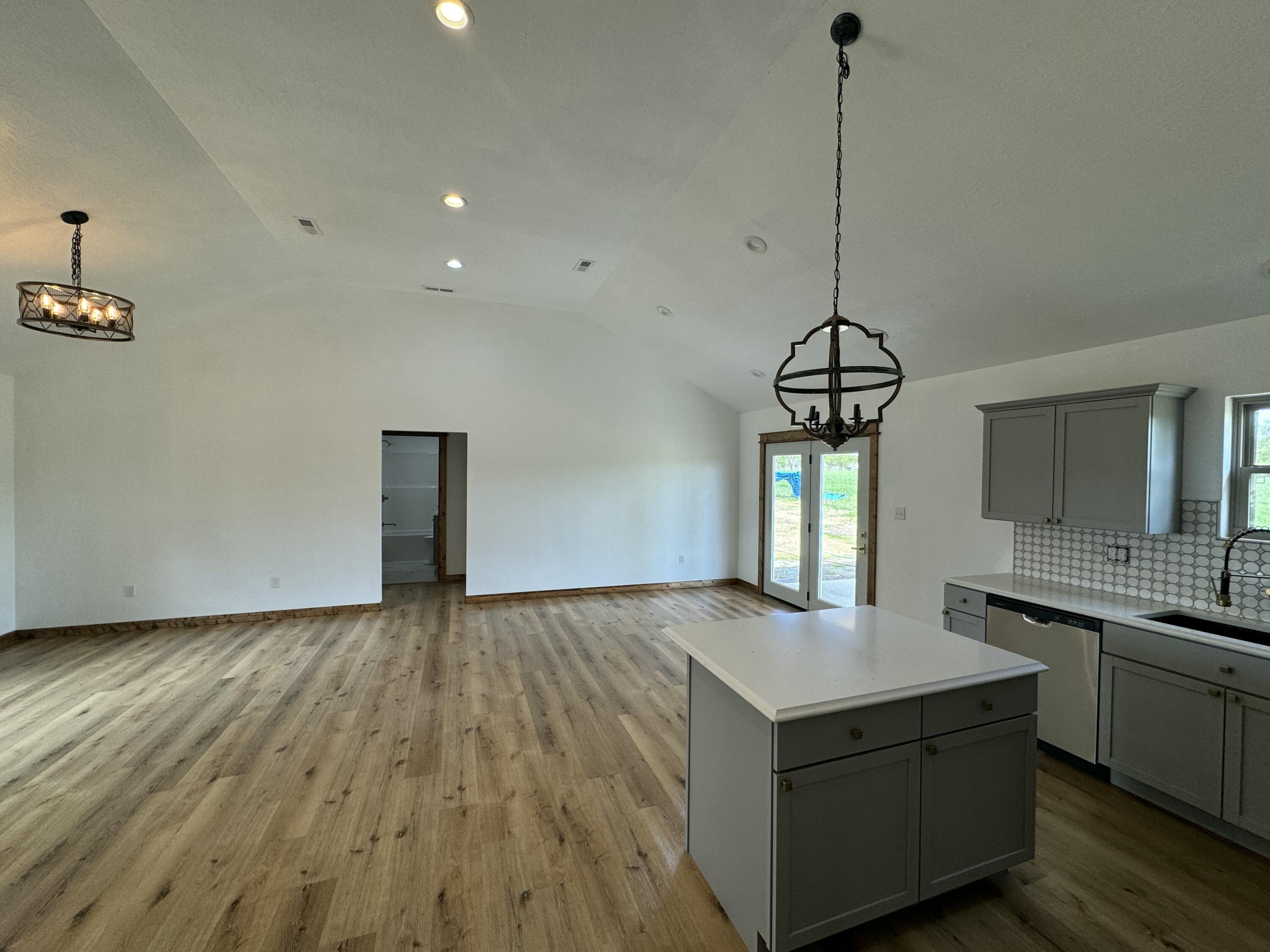 710 South High Street Property Photo 11