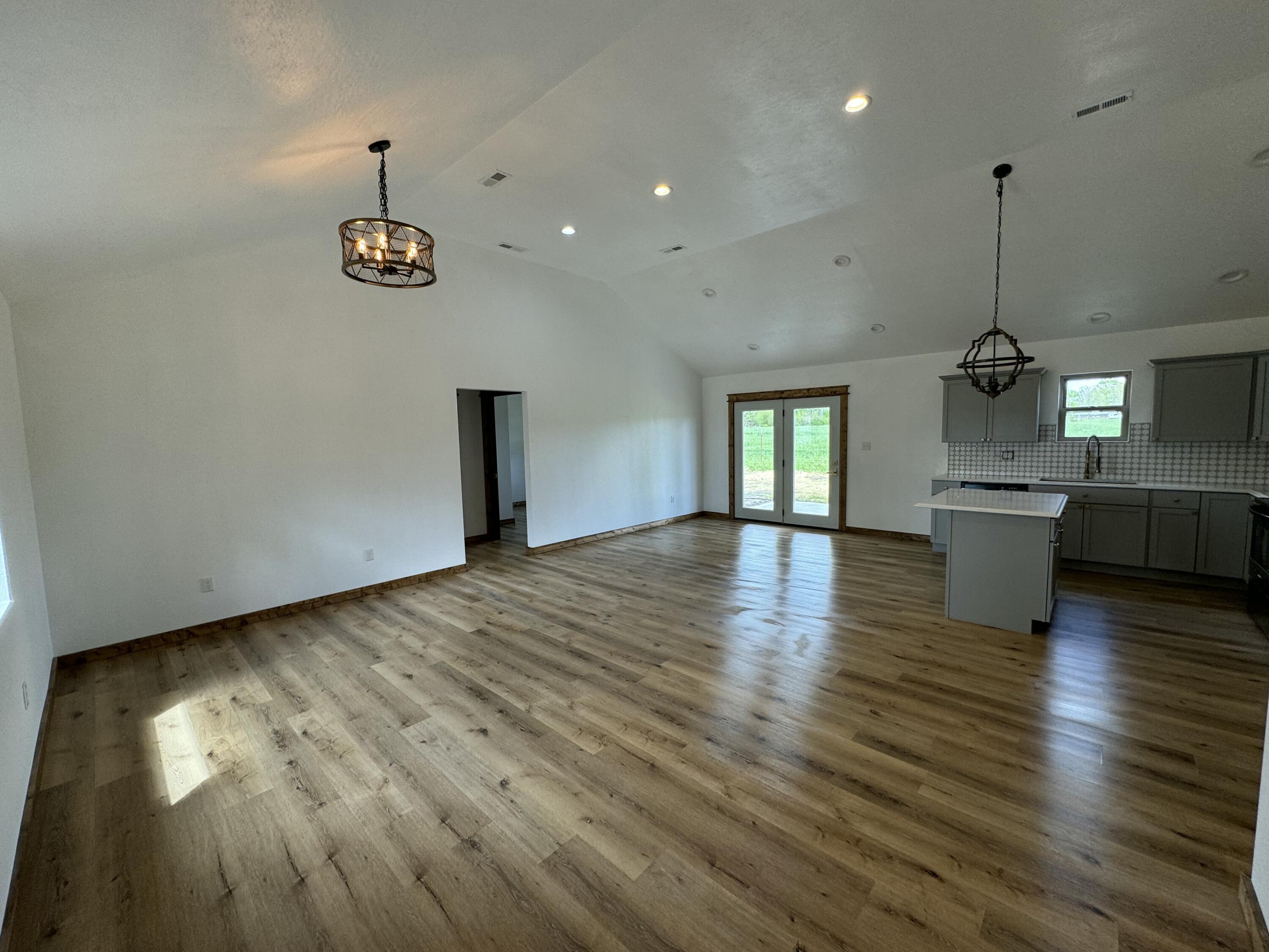 710 South High Street Property Photo 13