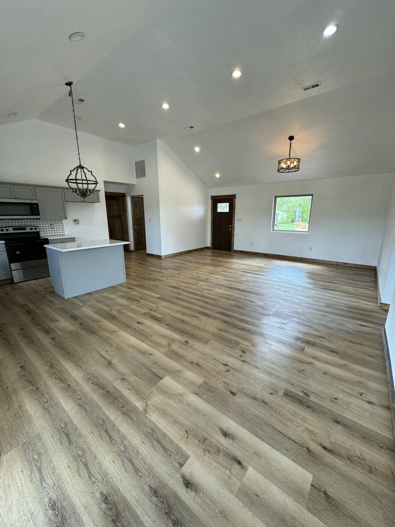 710 South High Street Property Photo 17
