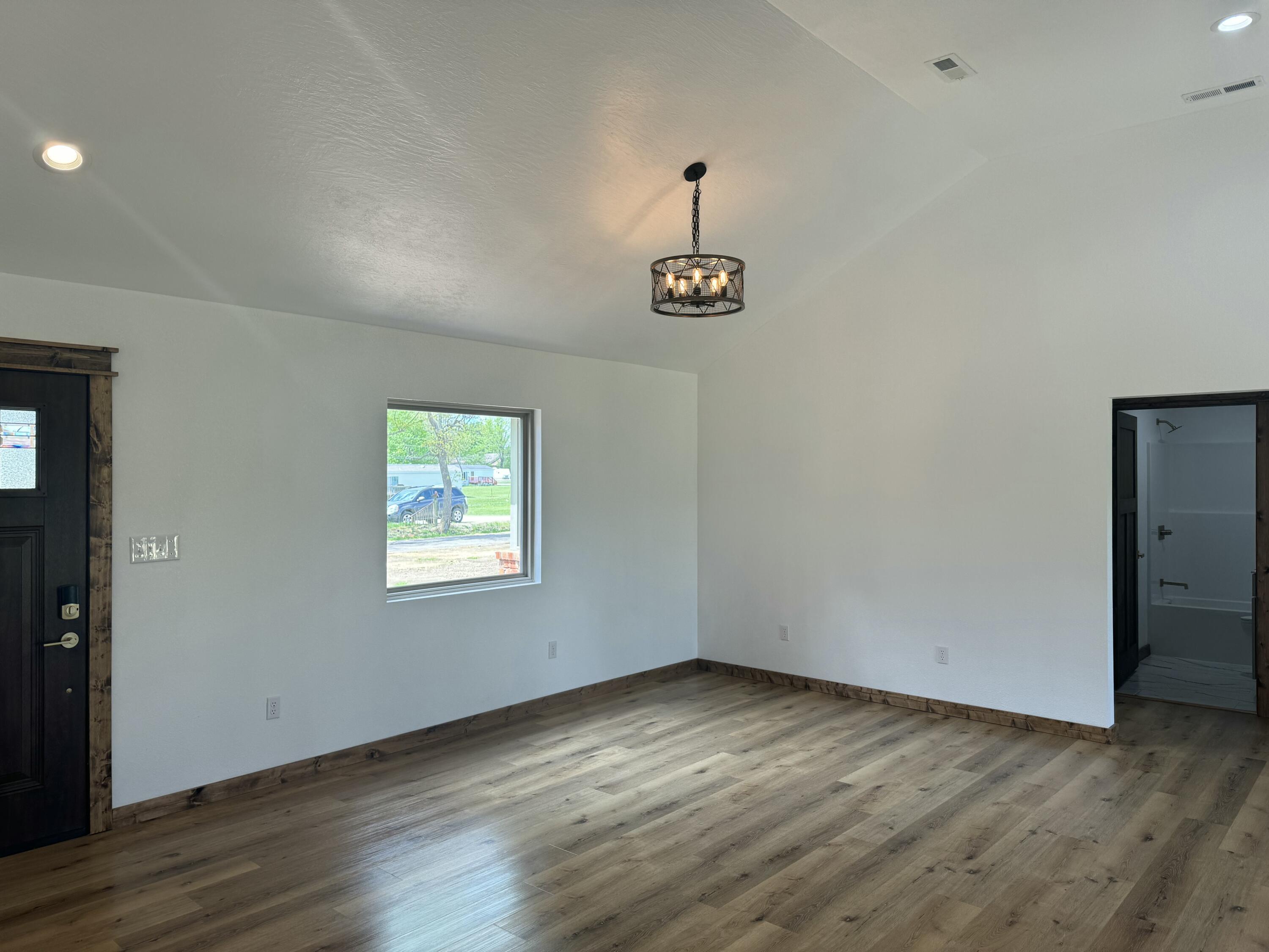 710 South High Street Property Photo 21