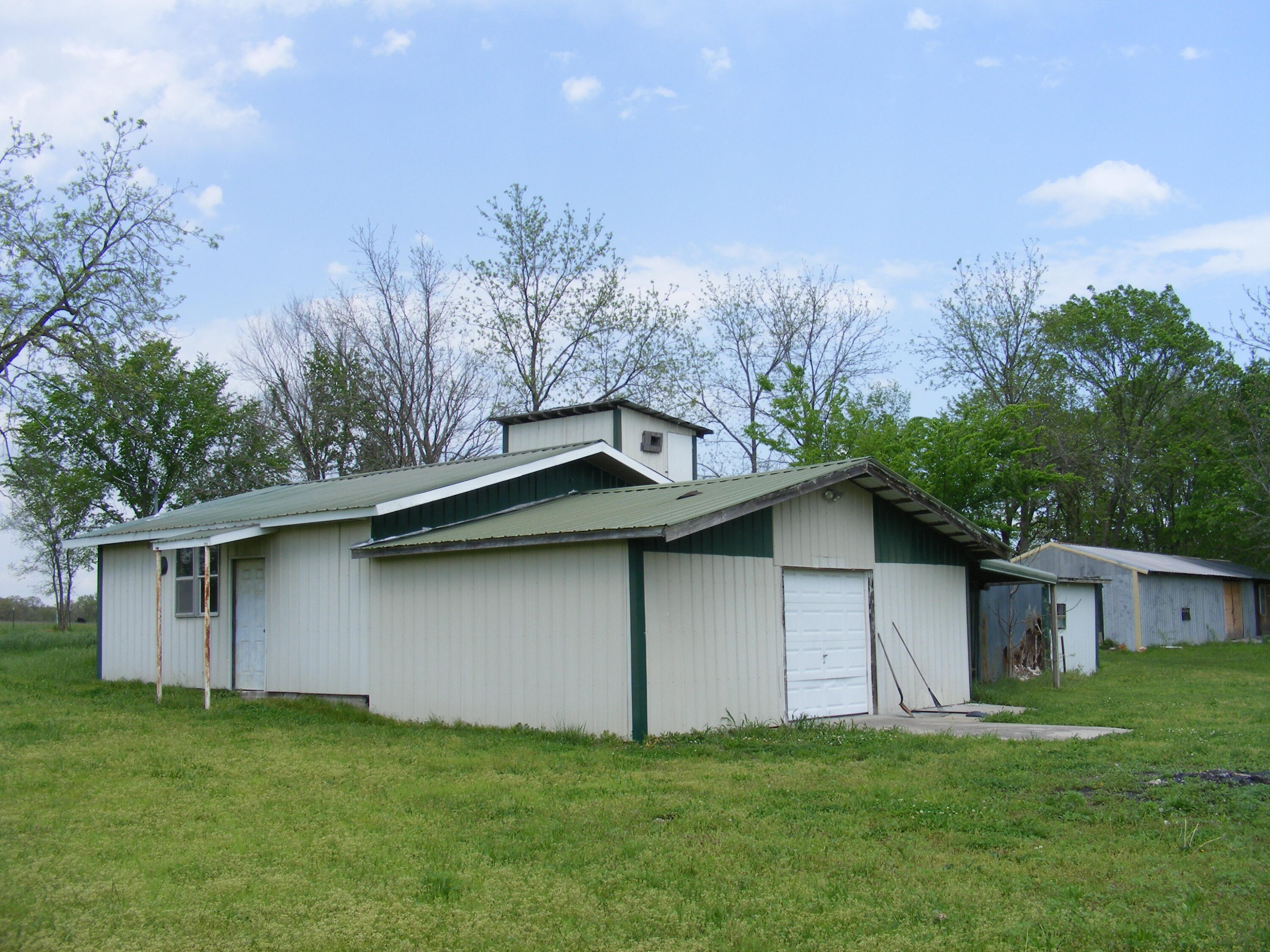 17627 Highway B Property Photo 25