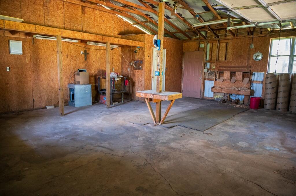 17627 Highway B Property Photo 28