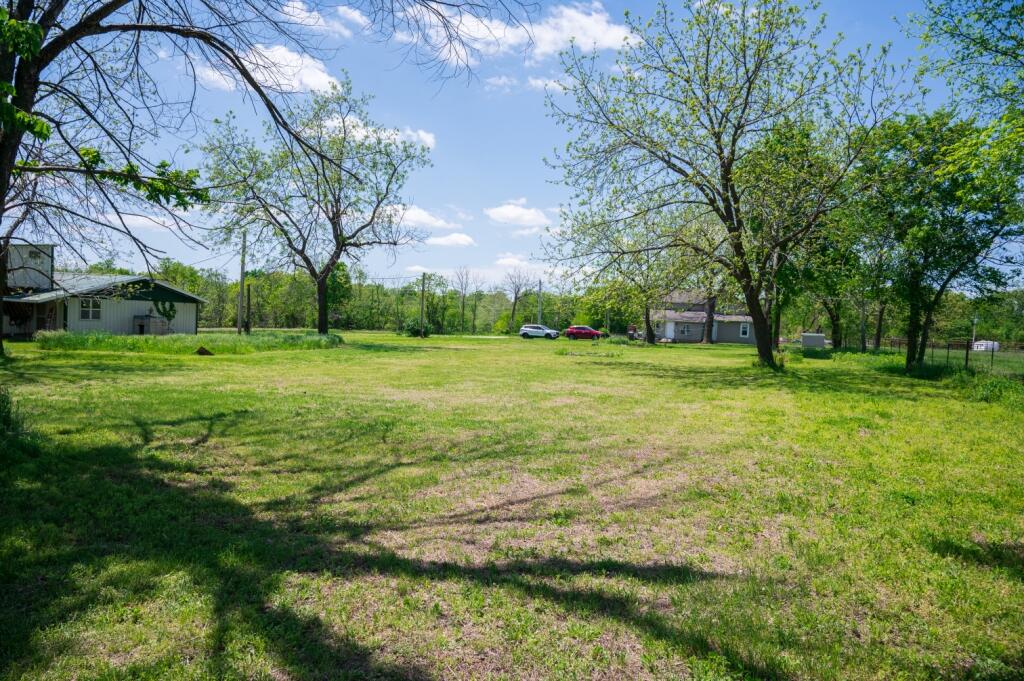 17627 Highway B Property Photo 38