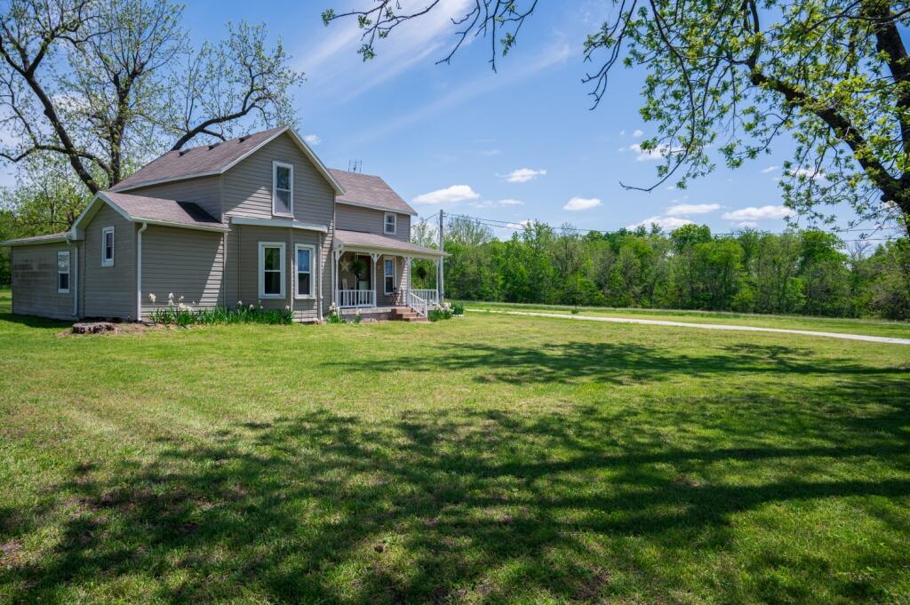 17627 Highway B Property Photo 40