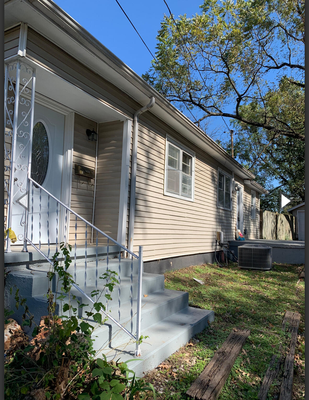 1126 North Rogers Avenue Property Photo
